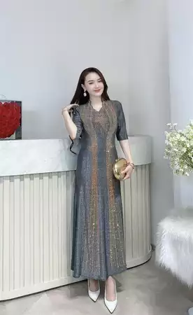 Đầm dáng dài sắc bạc M742