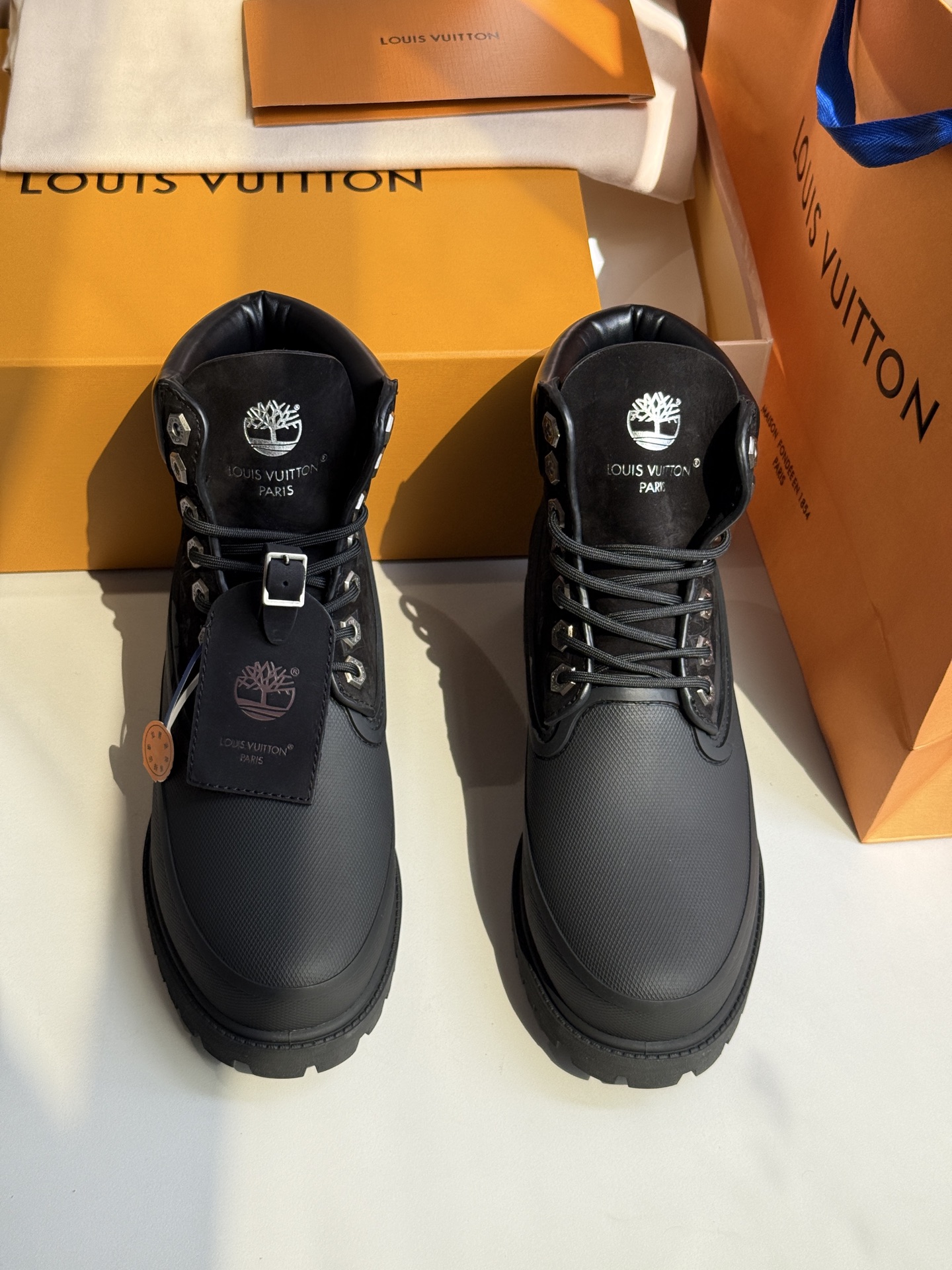 Giầy Boot LV × Timberland
