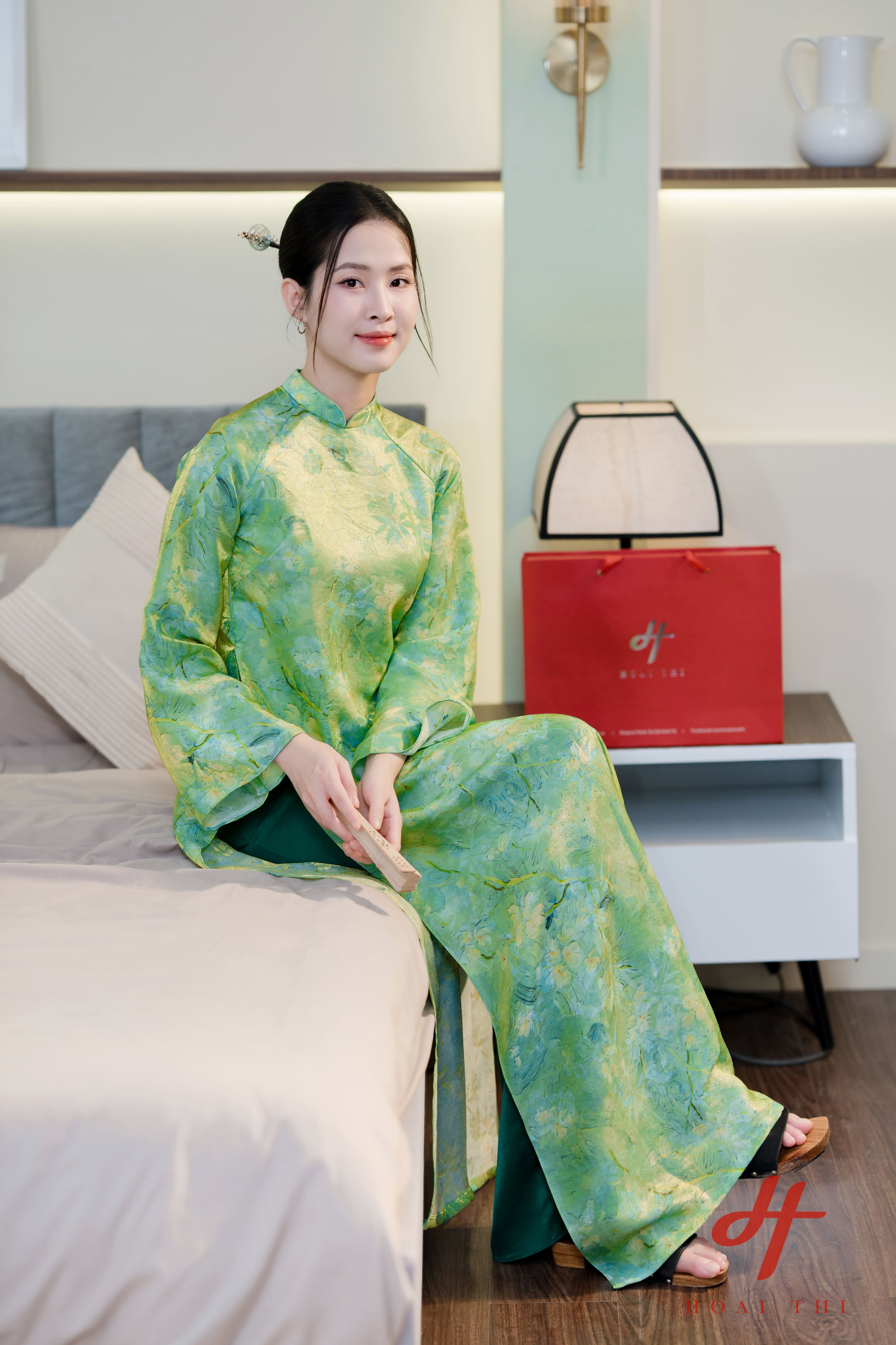 Áo dài cách tân Diệp Chi – Tinh tế trong từng họa tiết, nhẹ nhàng bay bổng cùng chất lụa tencel cao cấp_thumbnail_4