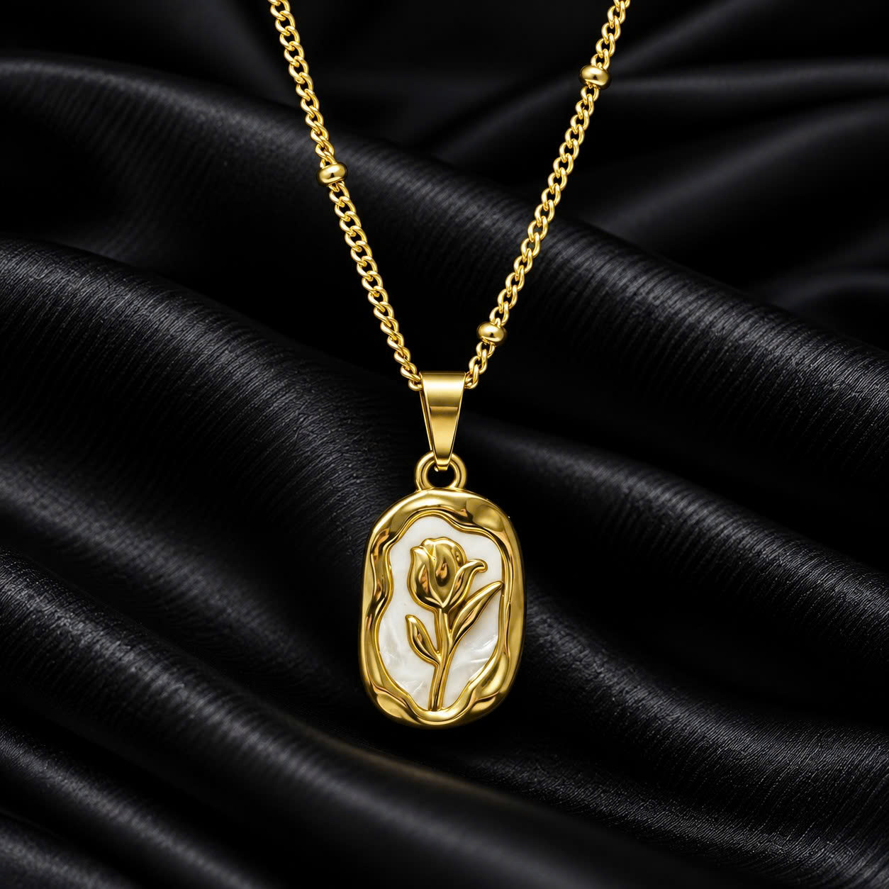 vòng cổ titan vàng charm chữ nhật khắc hoa cổ điển_thumbnail_3