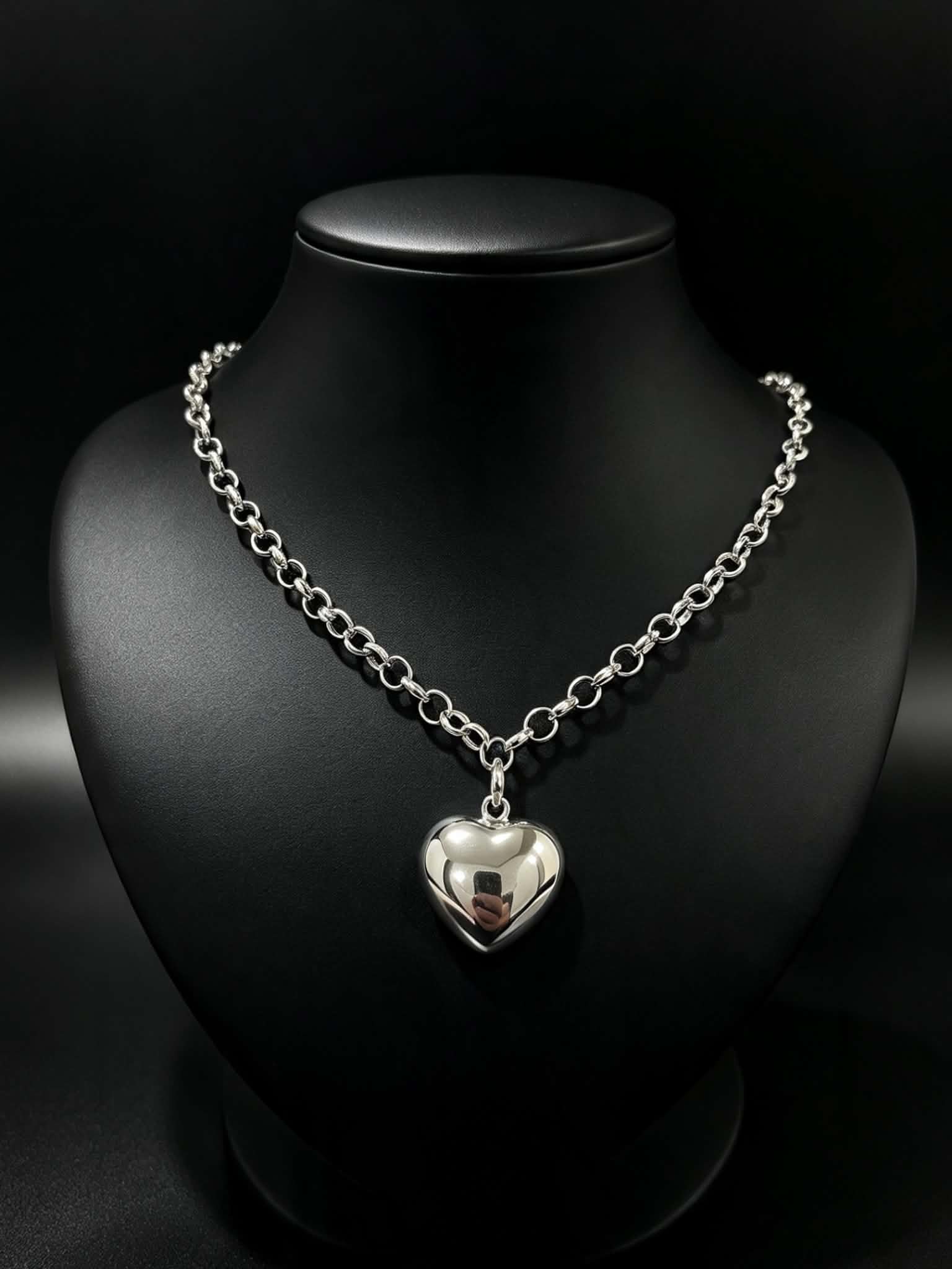 PLAIN HEART TAUCO NECKLACE SILVER
