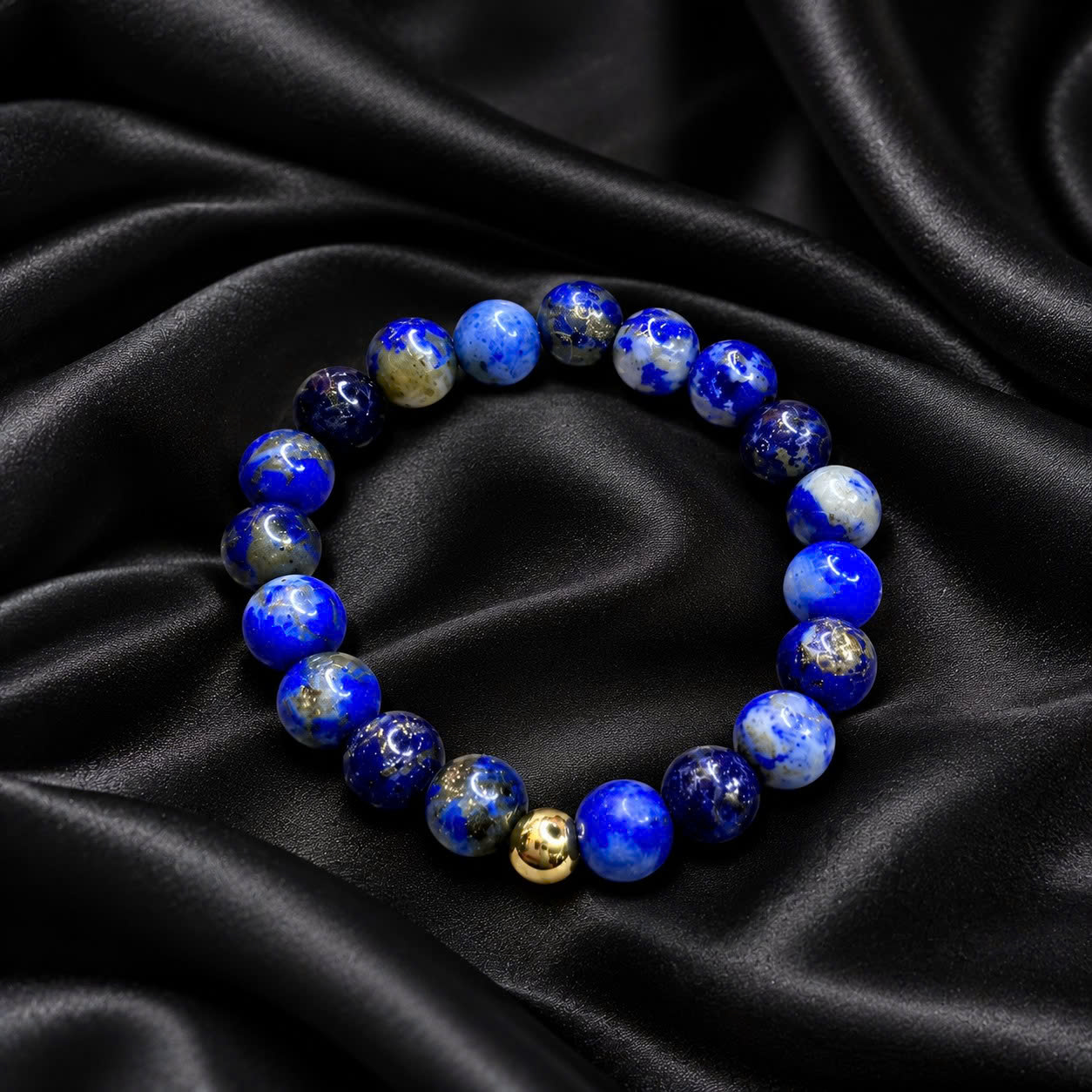 Nhẫn kiểu phong thỉu đá lapis lazuli.