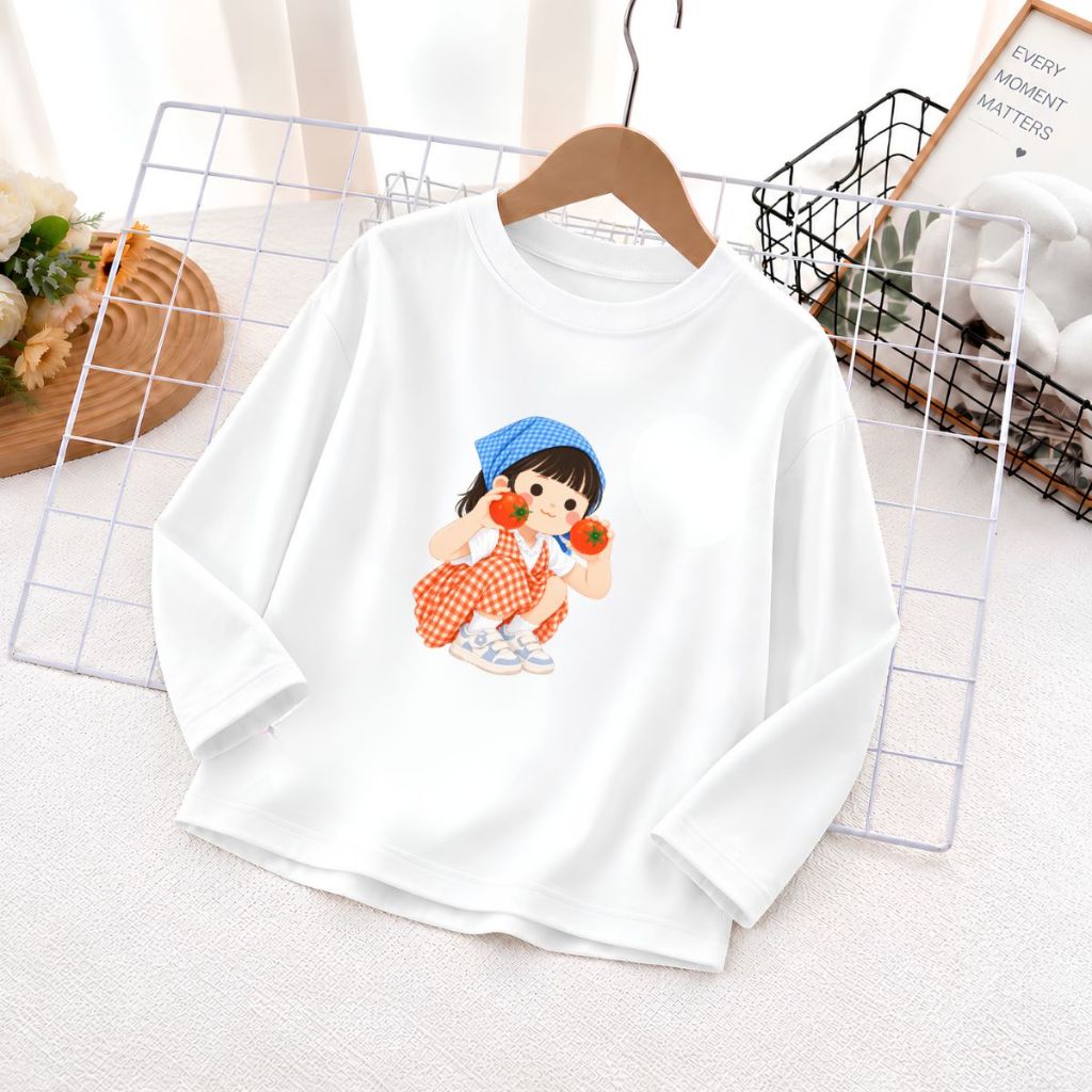Áo thun dài tay bé gái in hình Cô gái cầm quả cà chua - Loza KT3800_thumbnail_5