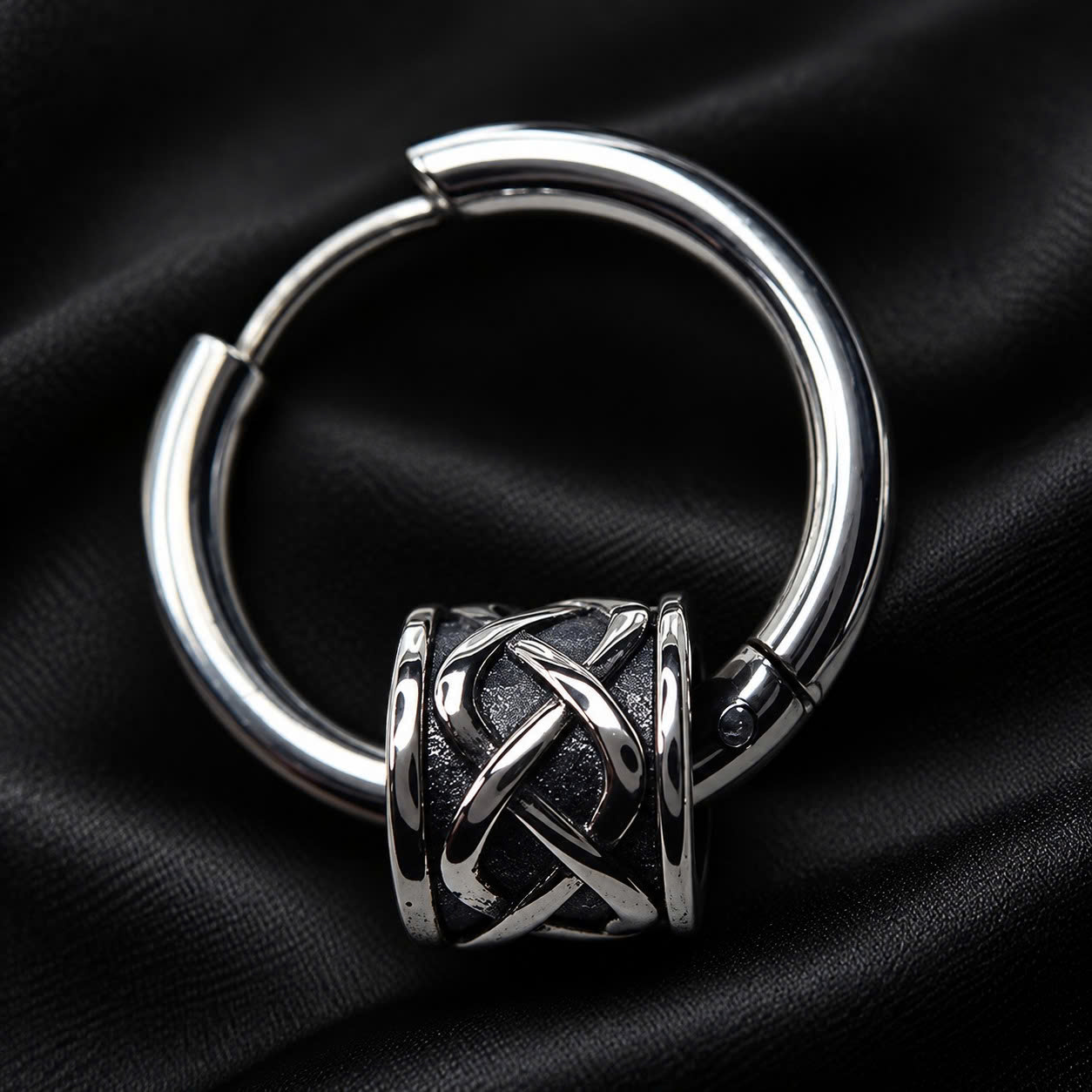 khuyên vòng kiểu charm trụ vuông trống đồng cổ điển 12mm.