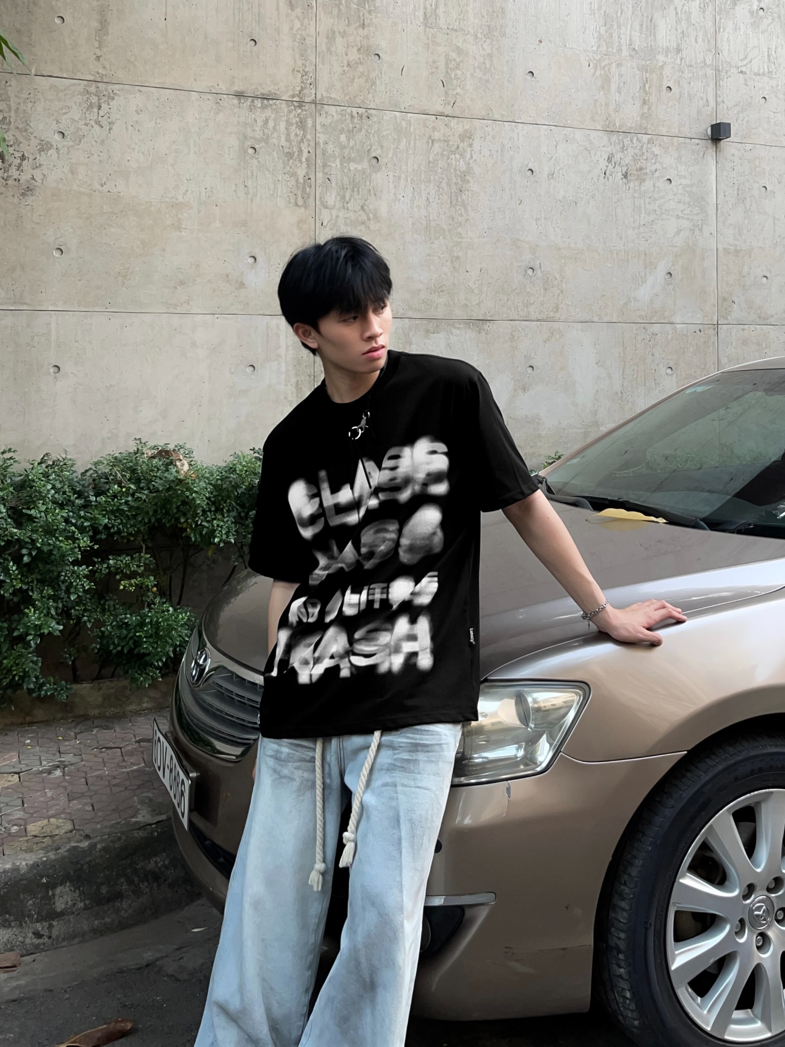 DELUS TEE_thumbnail_5