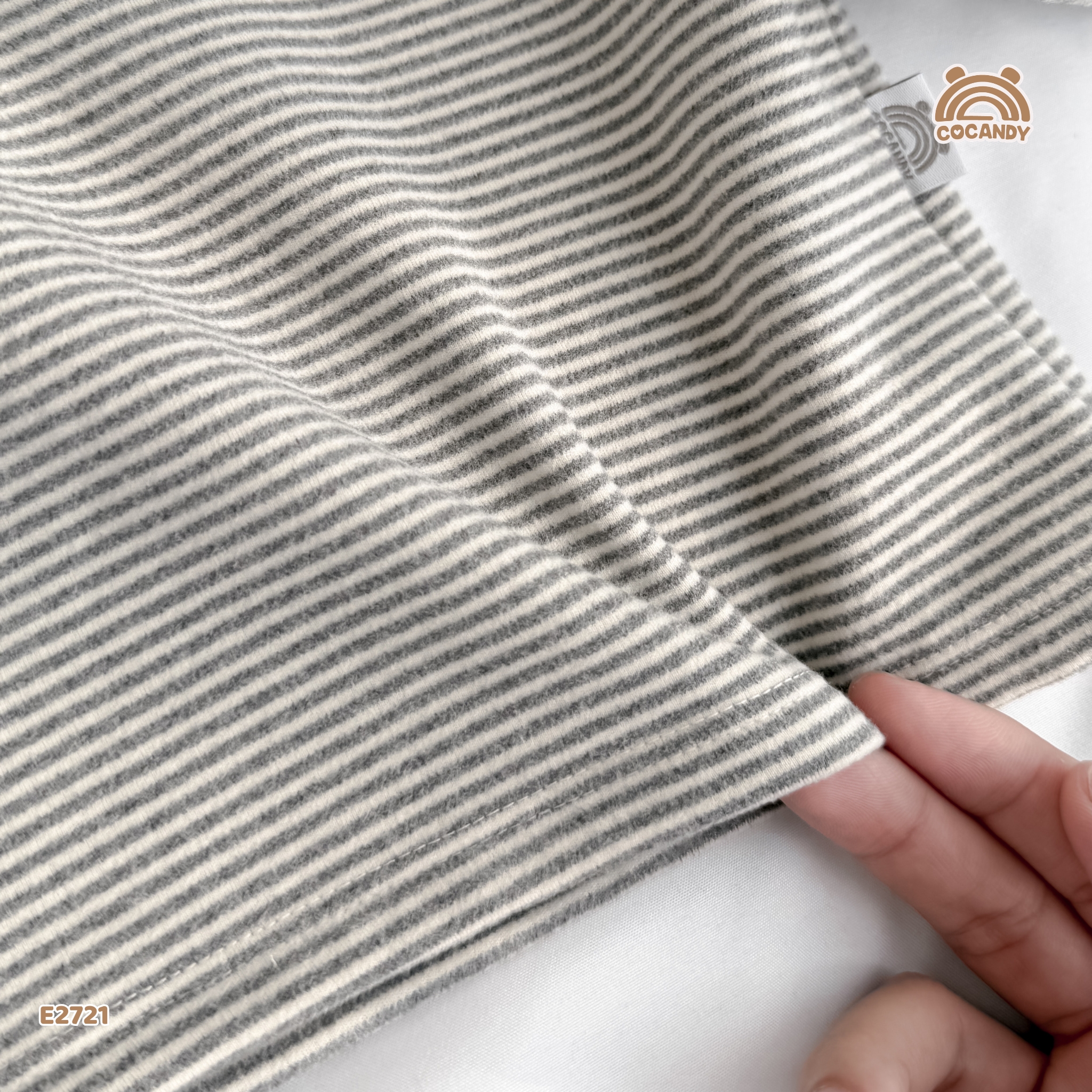 Áo dài hoodie kẻ GHI khóa kéo_thumbnail_4