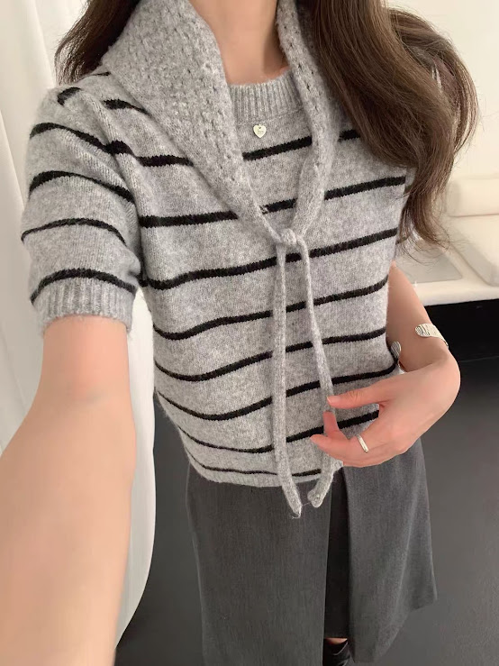 Lucas - Áo len cộc tay kẻ ngang bo gấu + khăn quàng len_thumbnail_4