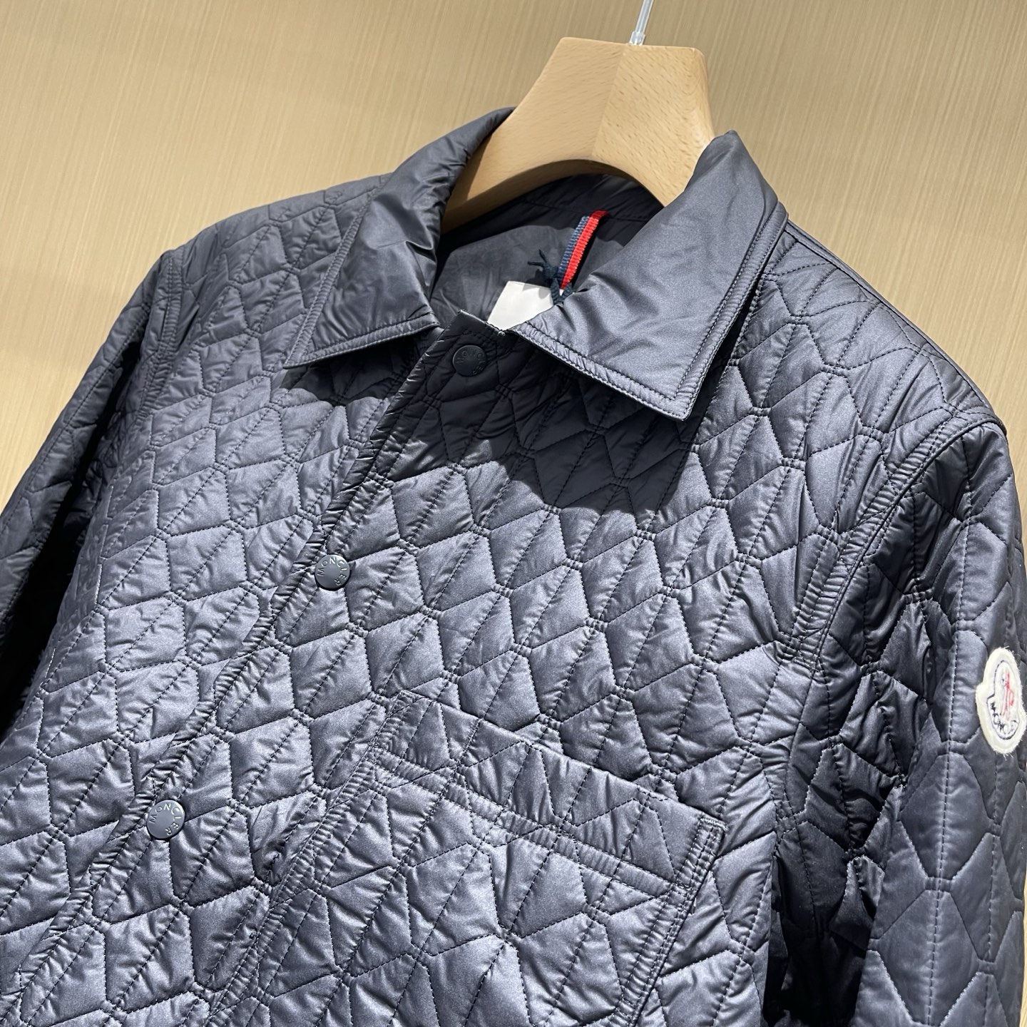 Áo Khoác Moncler