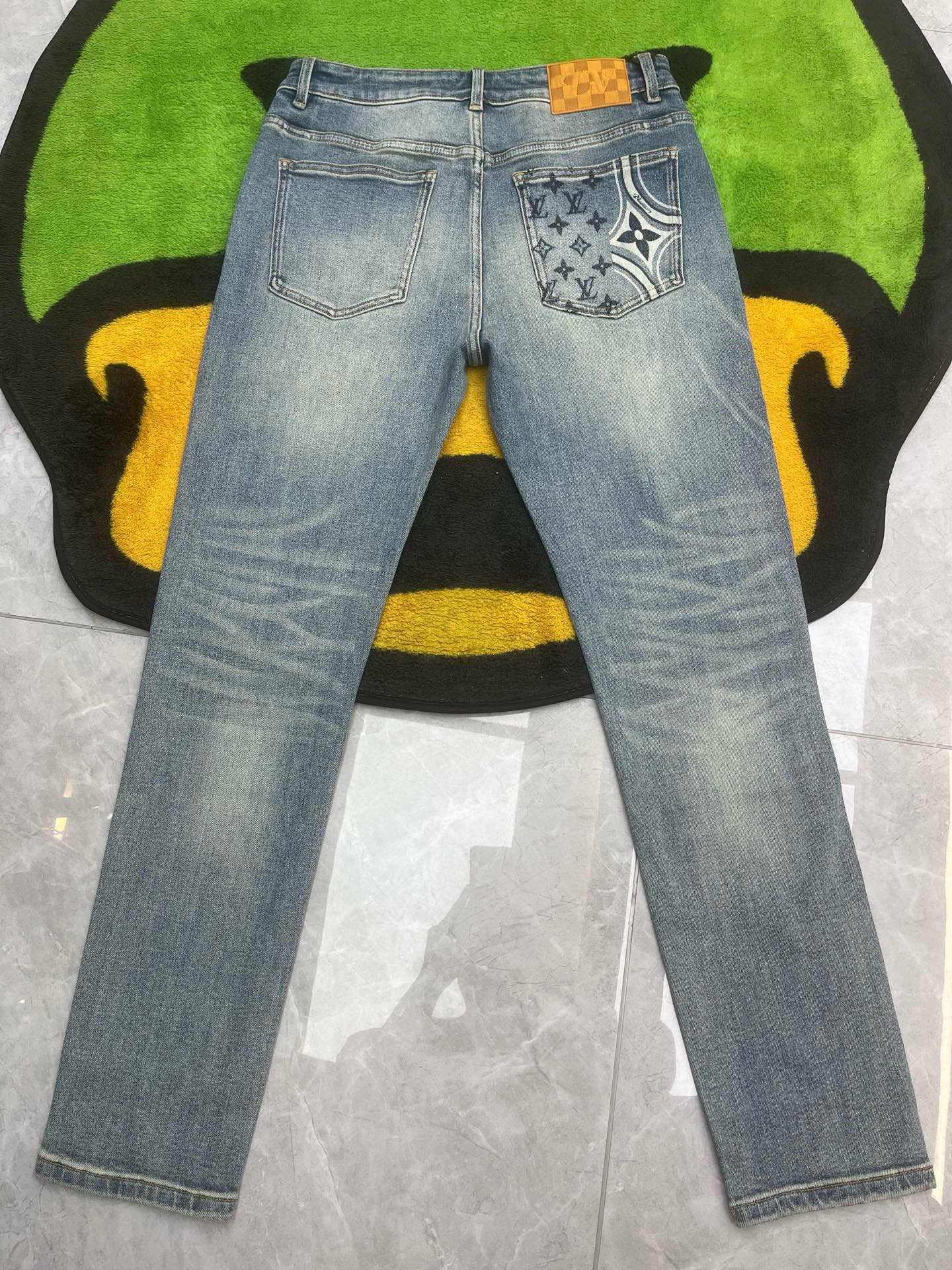 Quần Jean LV