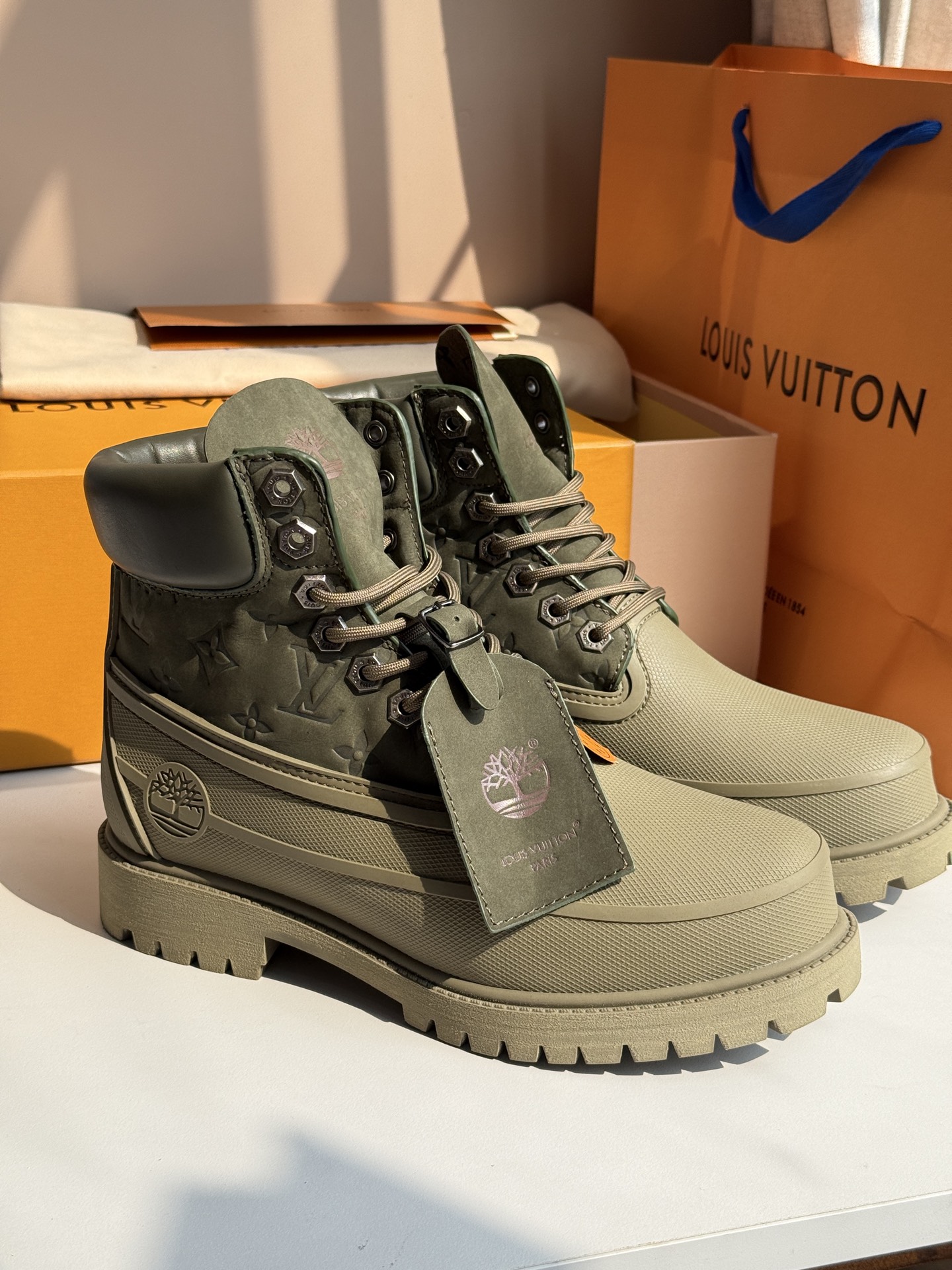 Giầy Boot LV × Timberland