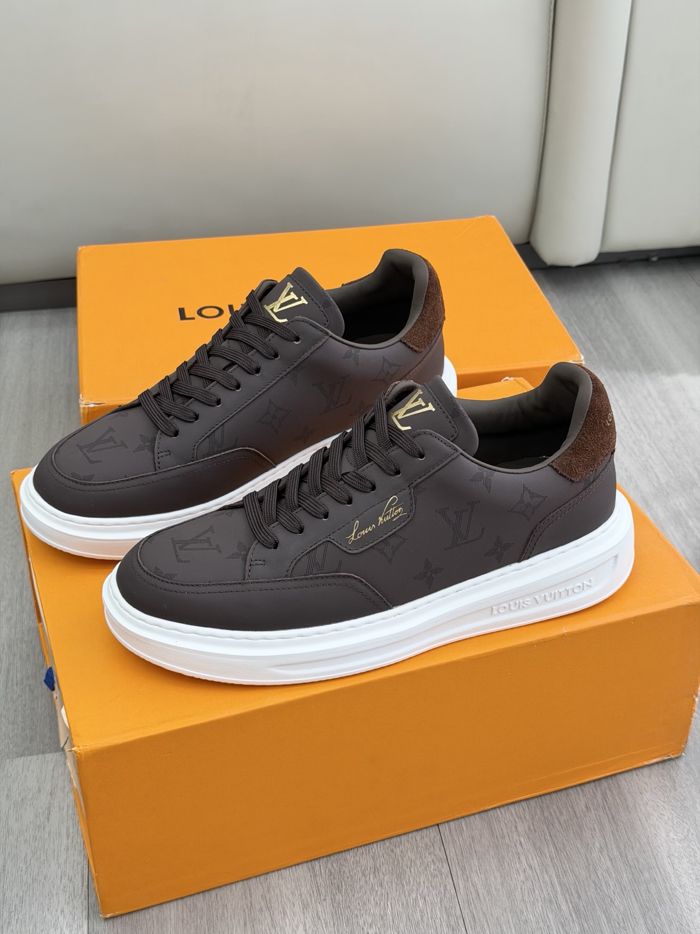 Giầy LV