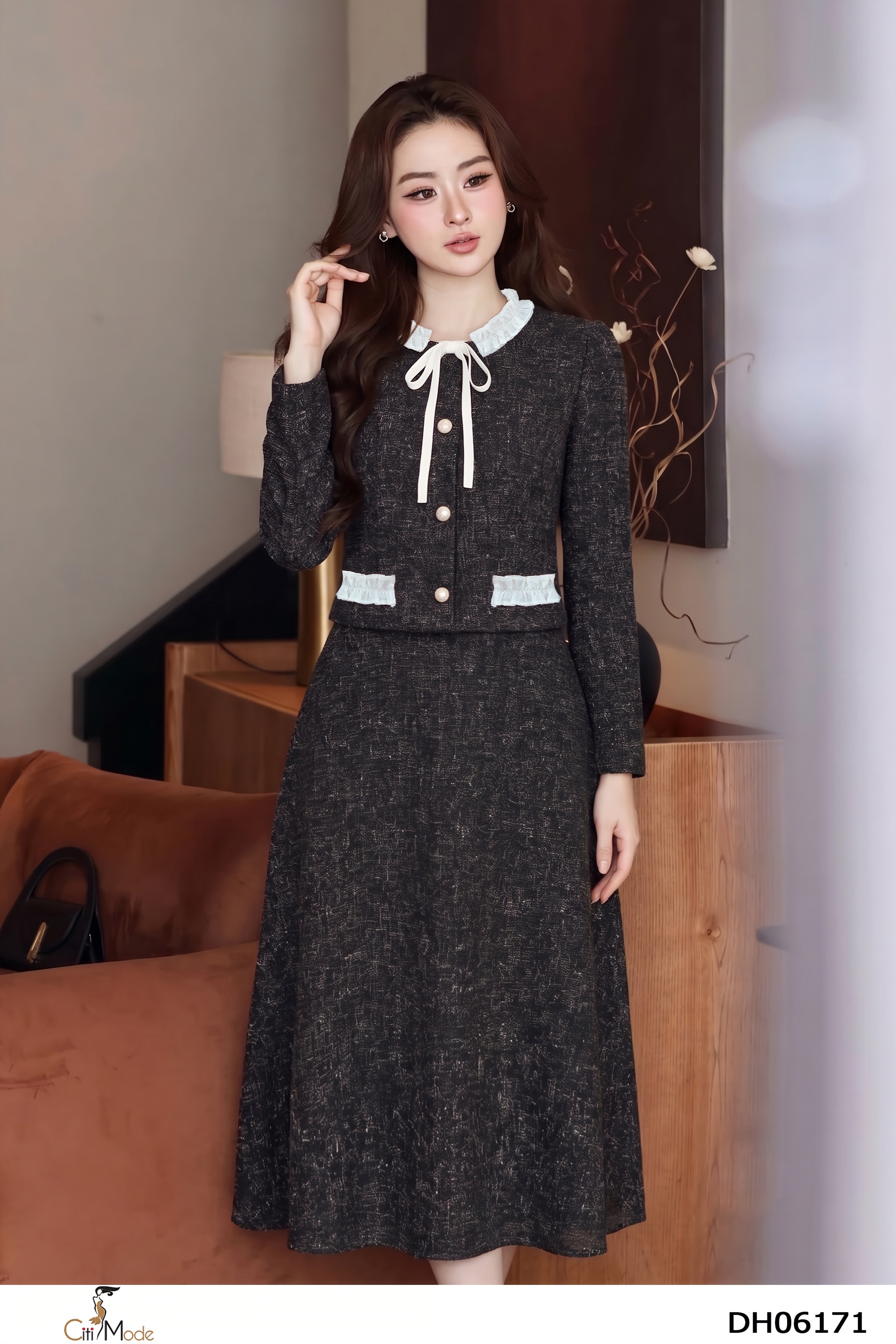 Đầm xòe giả sét đen tay dài cổ nhún