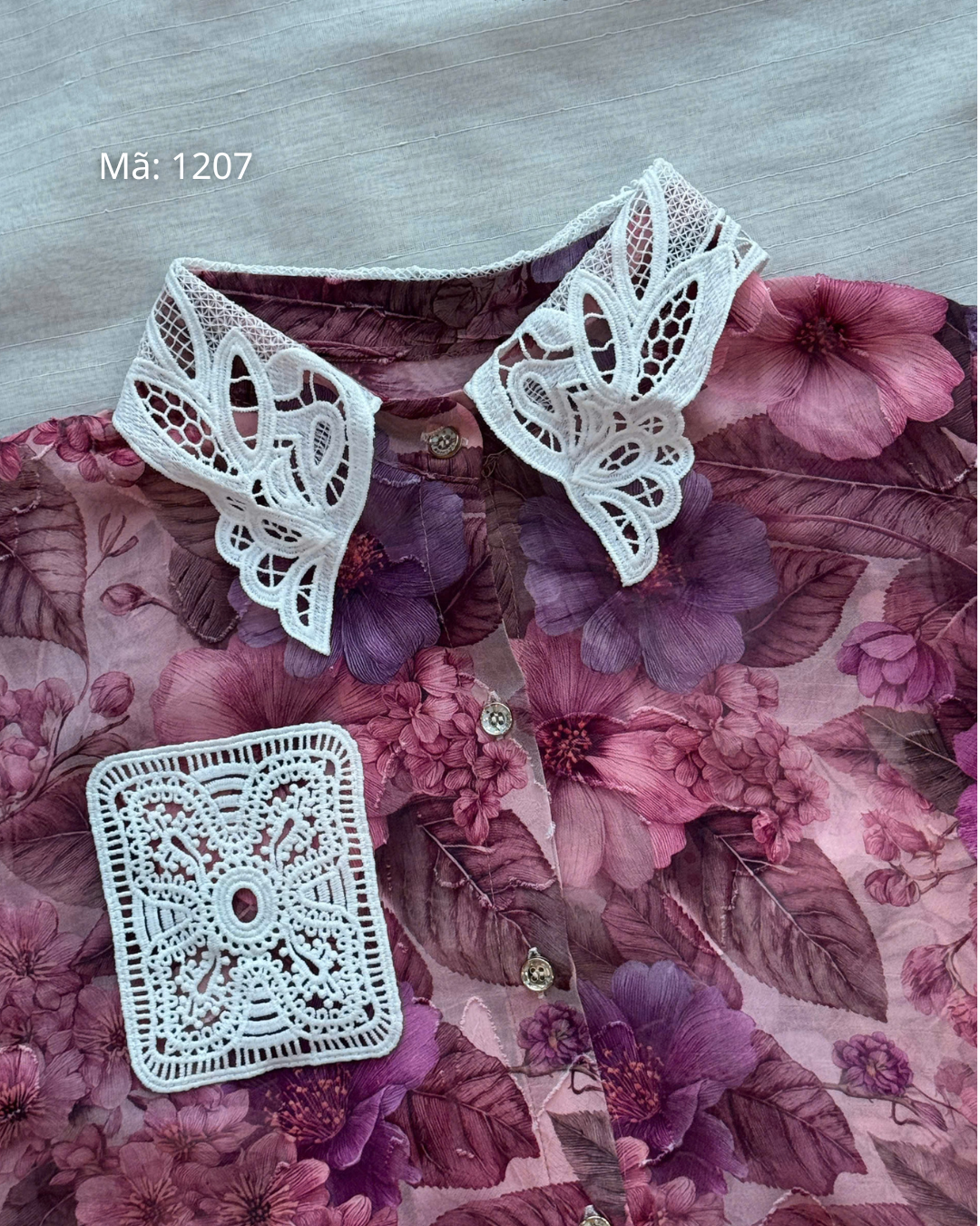 Sơ Mi Hoạ Tiết Hoa Phối Cổ Ren_thumbnail_2