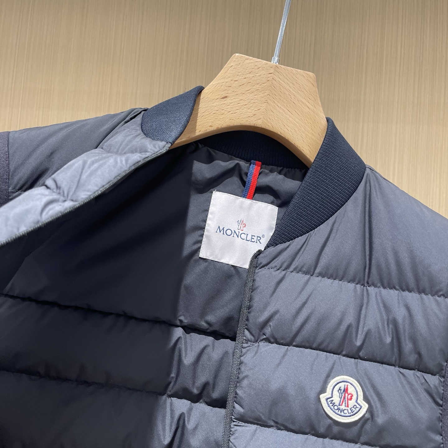 Áo Gile Moncler_thumbnail_0