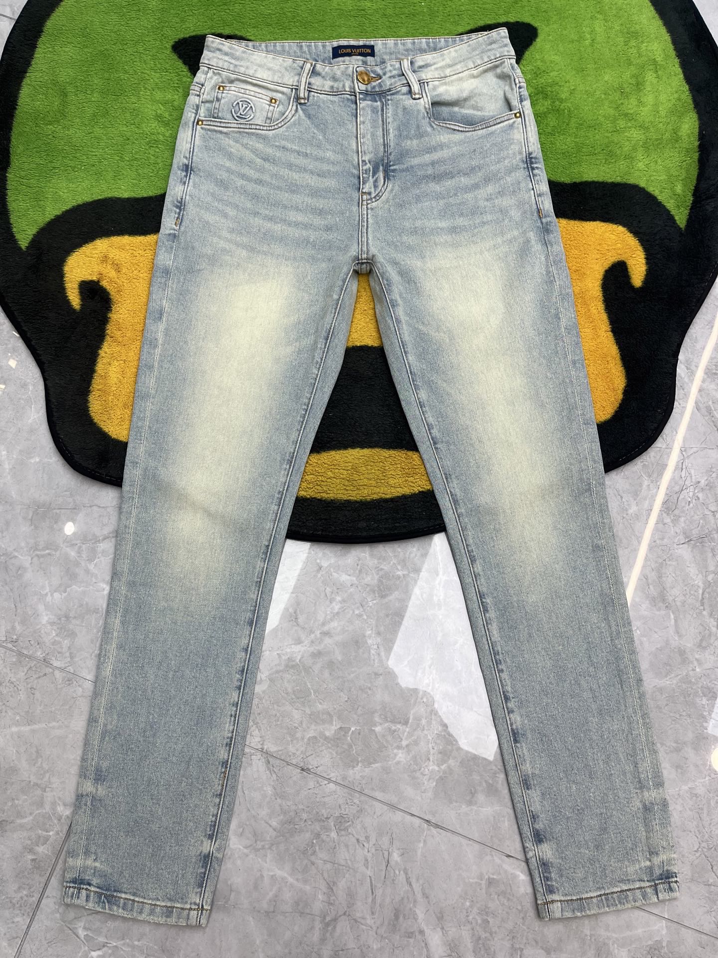 Quần Jean LV