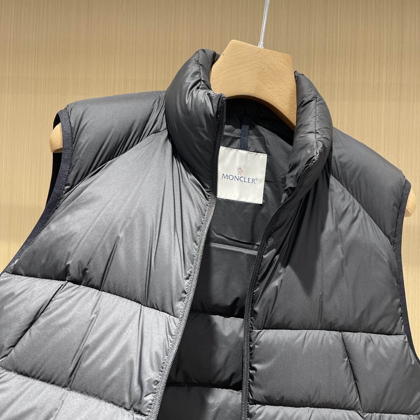 Áo Khoác Gile Moncler_thumbnail_3