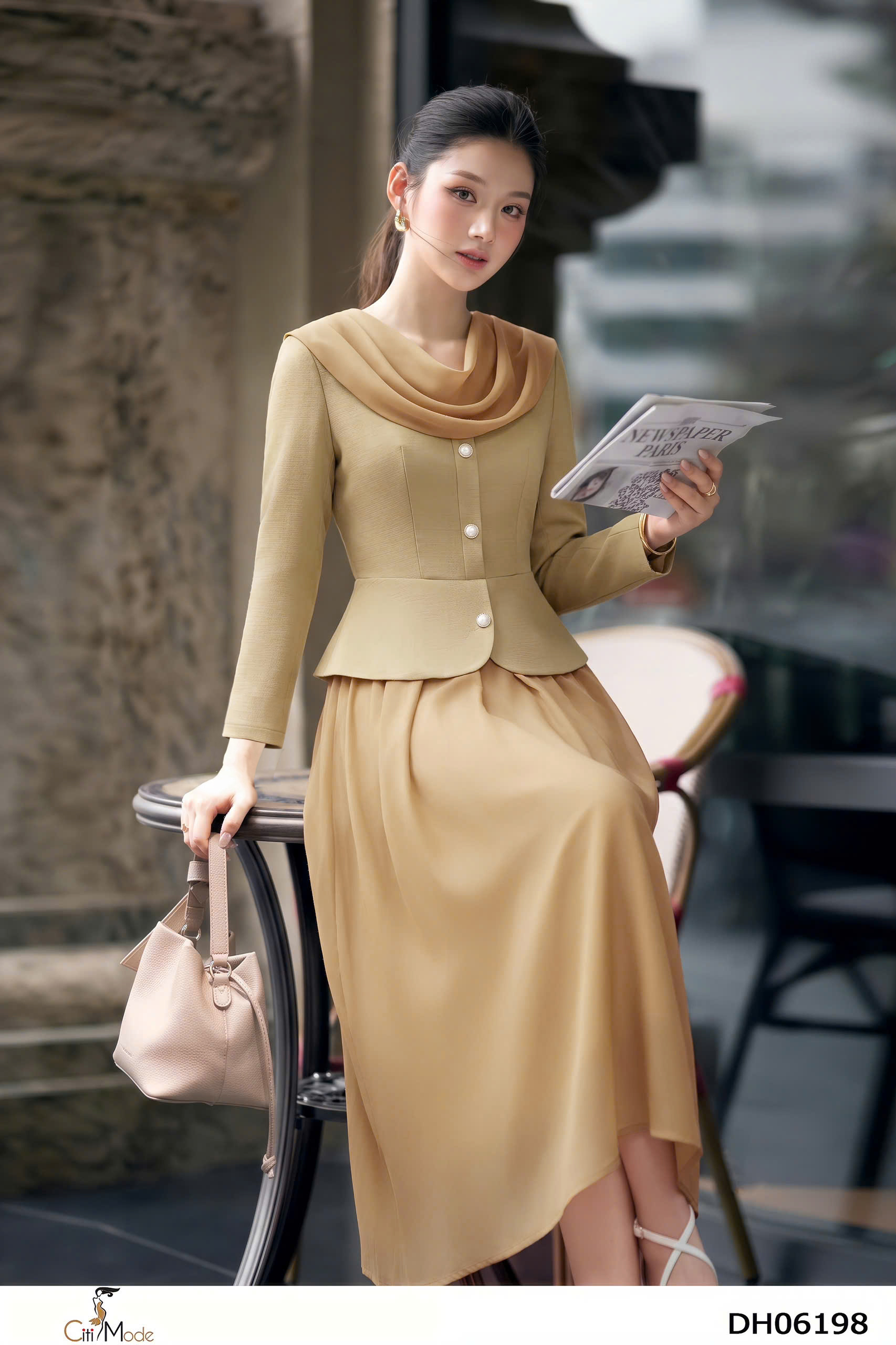 Đầm xòe peplum tơ nâu phối cổ thuyền cách điệu tay dài