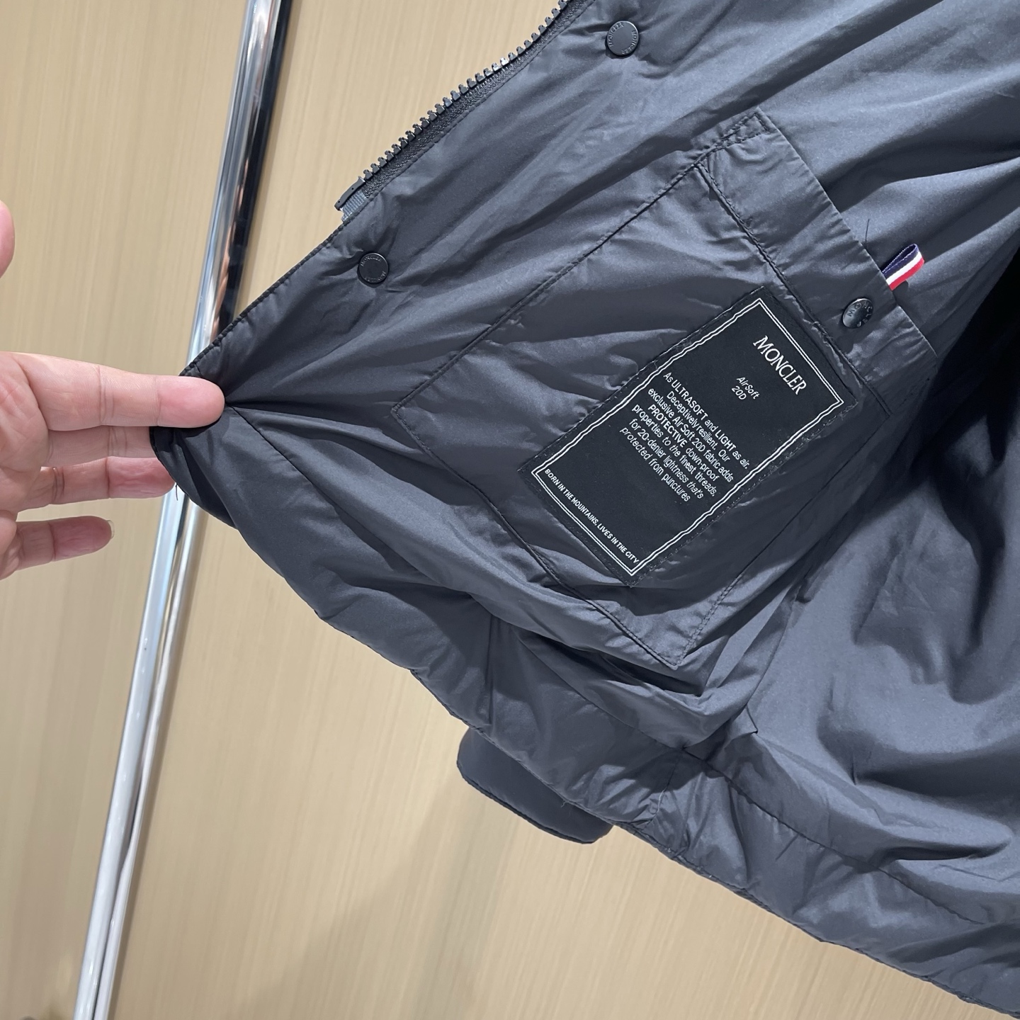 Áo Phao Moncler