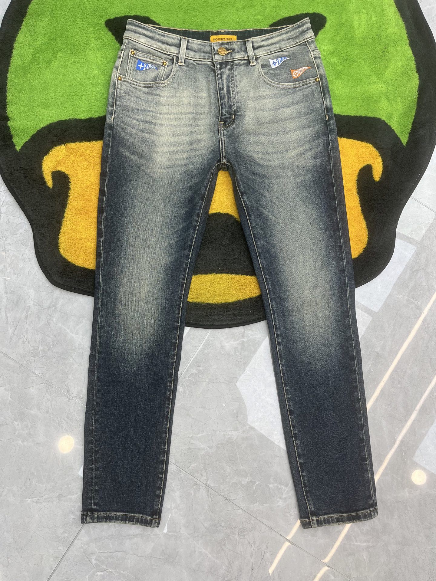 Quần Jean LV