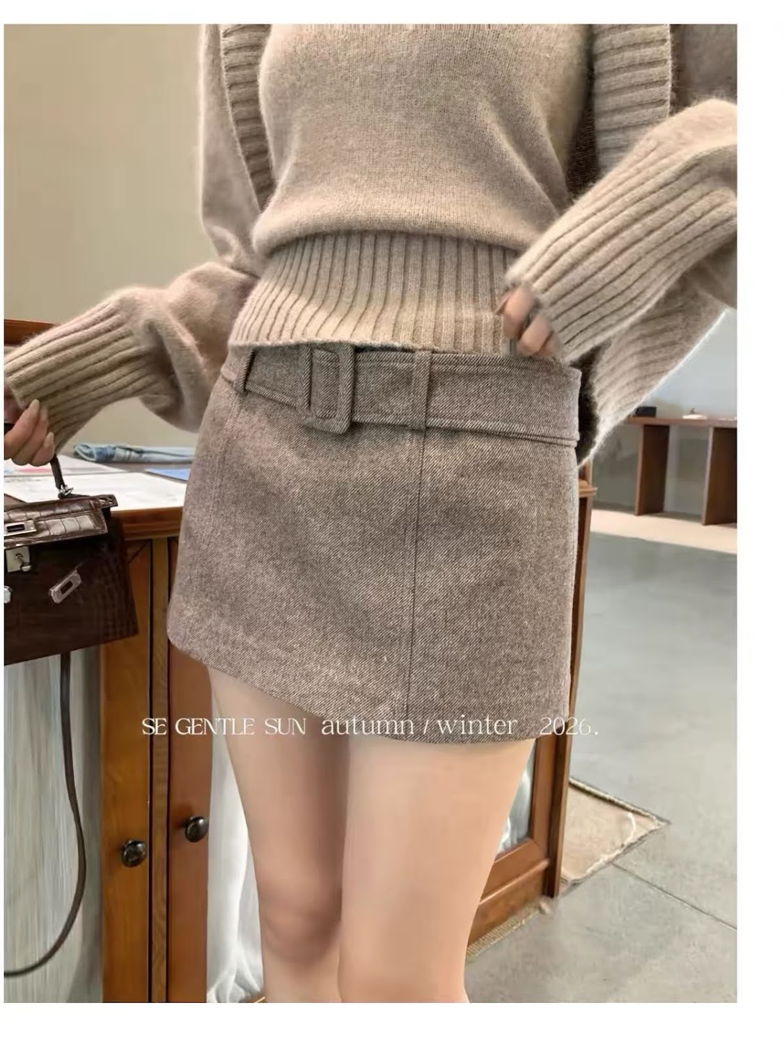 Lucas - Chân váy dạ mini dáng ngắn có lót quần + đai dạ bản lớn cùng chất liệu_thumbnail_1