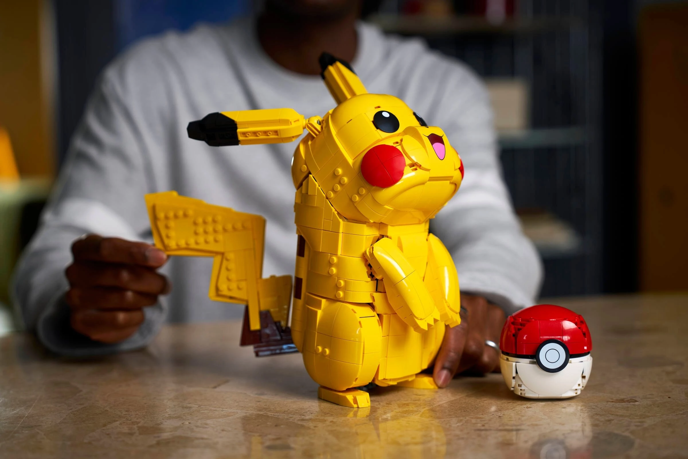 LEGO Pokémon Pikachu và Poké Ball