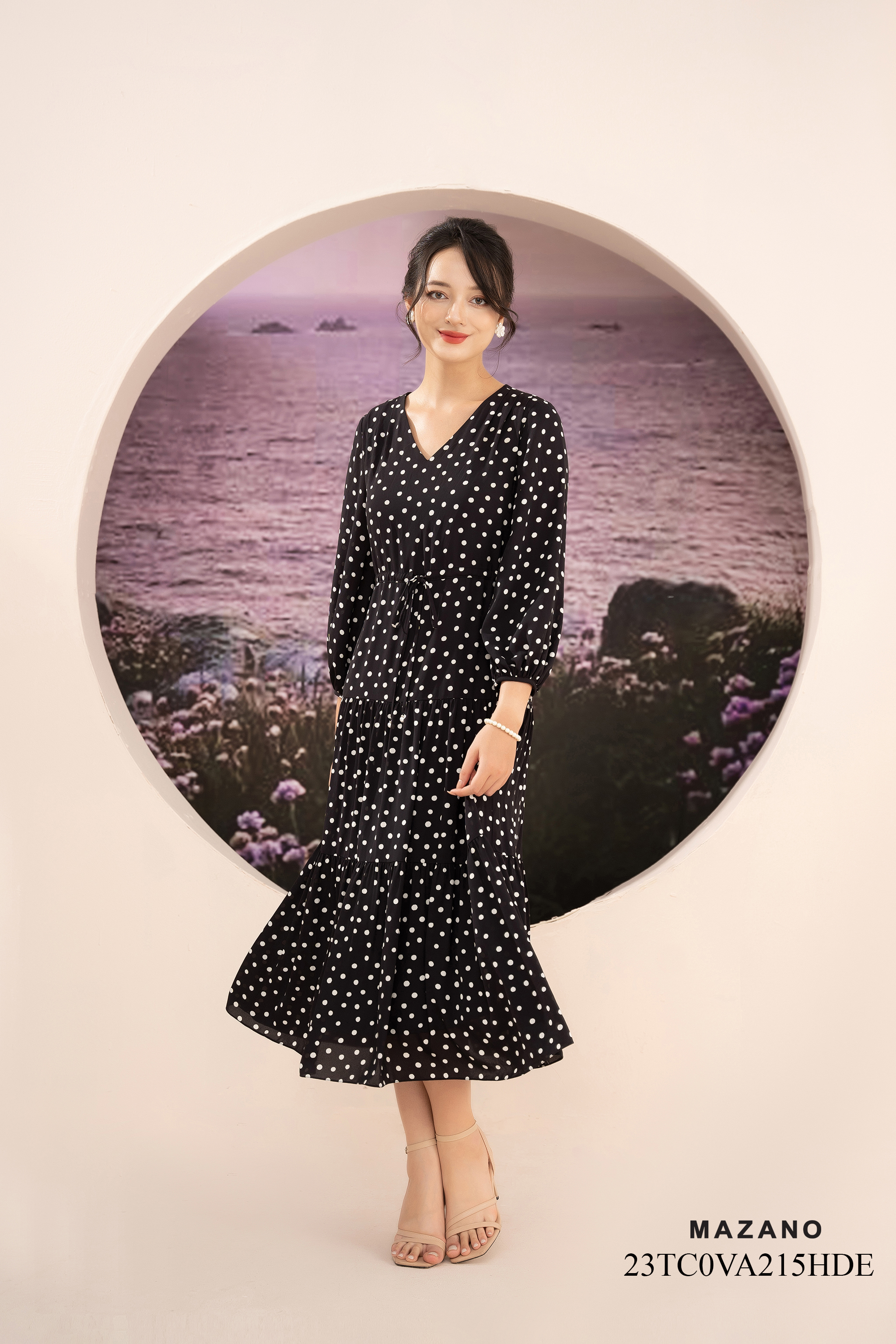 Đầm Hoạ Tiết Rút Dây Can Bèo Tầng