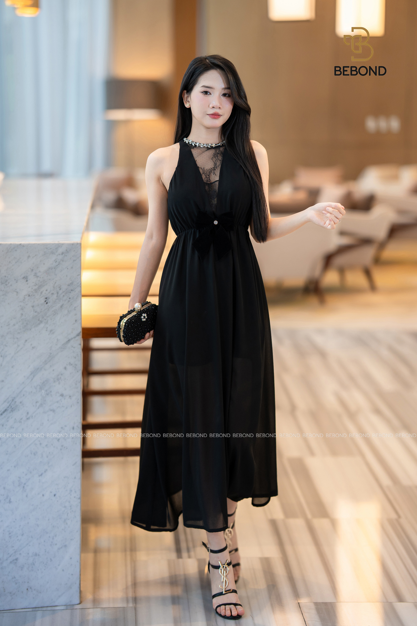 Đầm cổ yếm voan BLACK SWAN màu ĐEN