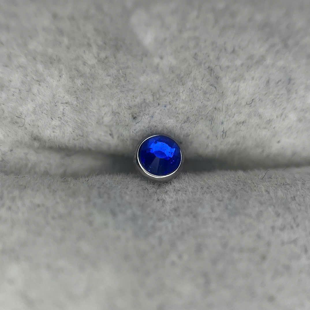 Charm cấy thép y tế xanh đậm size 4 thân 1.6._thumbnail_1