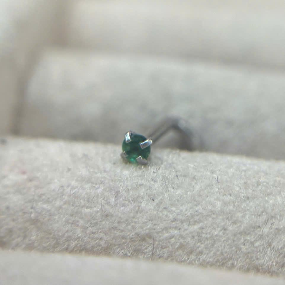 Mũi c kim cương xanh lá chấu.