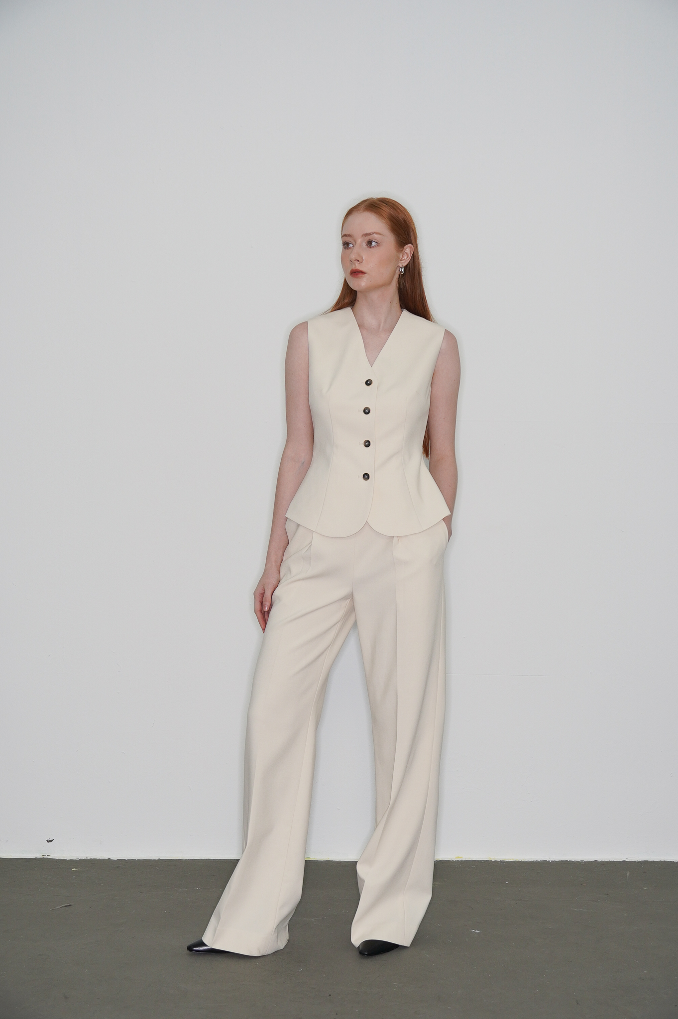 IVAAN PANTS_thumbnail_1