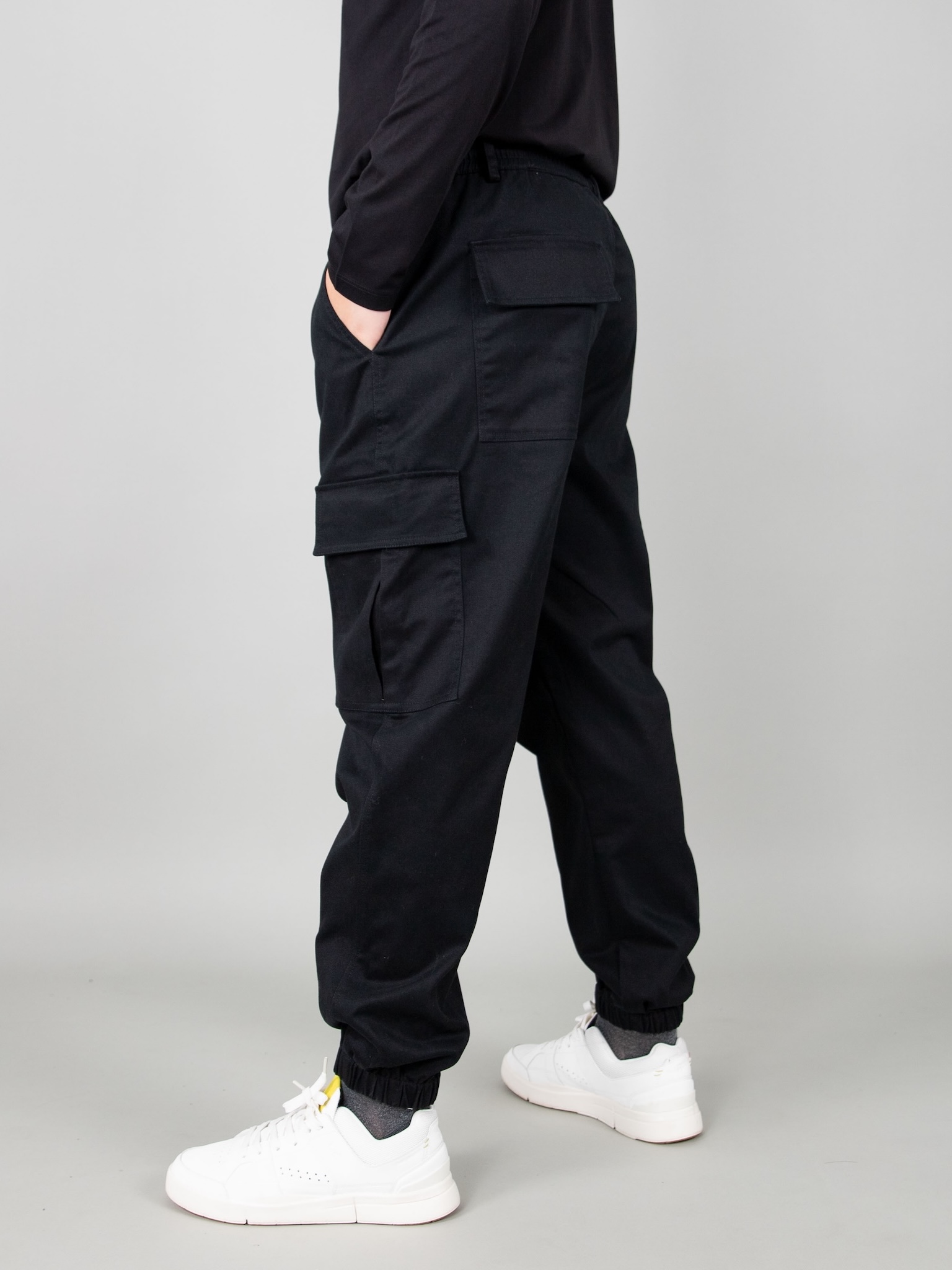 Quần kaki túi hộp màu đen cạp chun, bo gấu_thumbnail_2