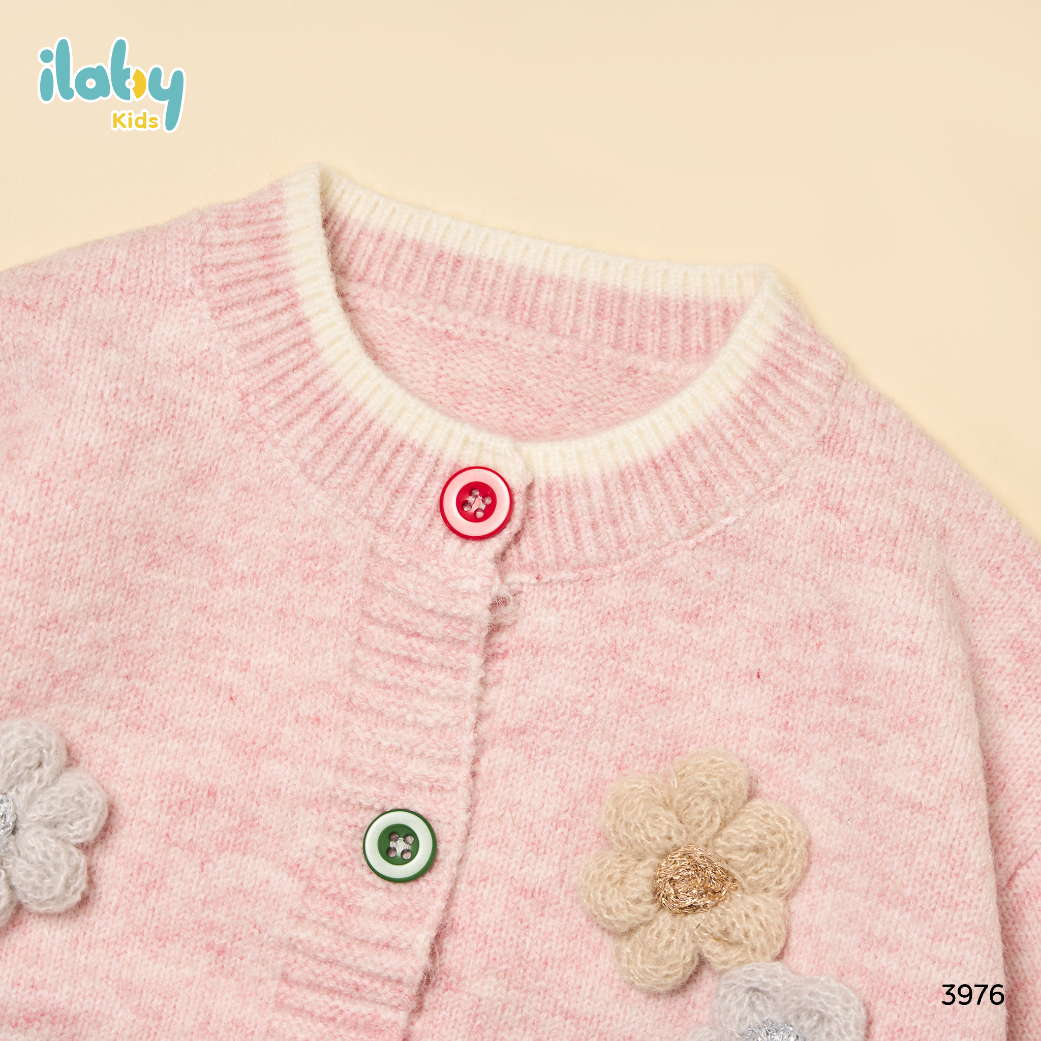 Áo khoác len đính bông hoa