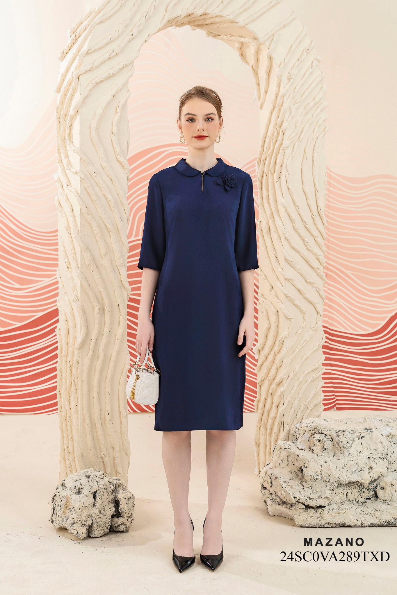 Váy Đầm suông  Cổ lá sen hoa cuốn trang trí Tay lỡ Dài qua gối - VA289TXD