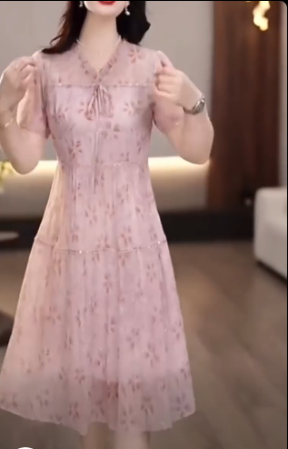 17768-Đầm xòe in hoa 5D hồng nhạt viền ren cách điệu (voan, lót)