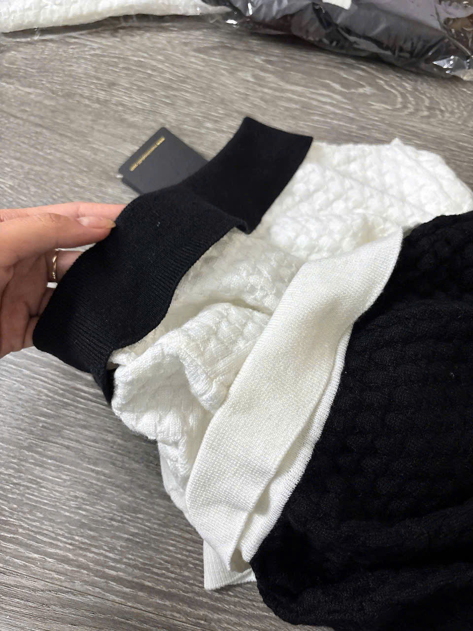 A848 ÁO DỆT KIM 2 MÀU_thumbnail_14