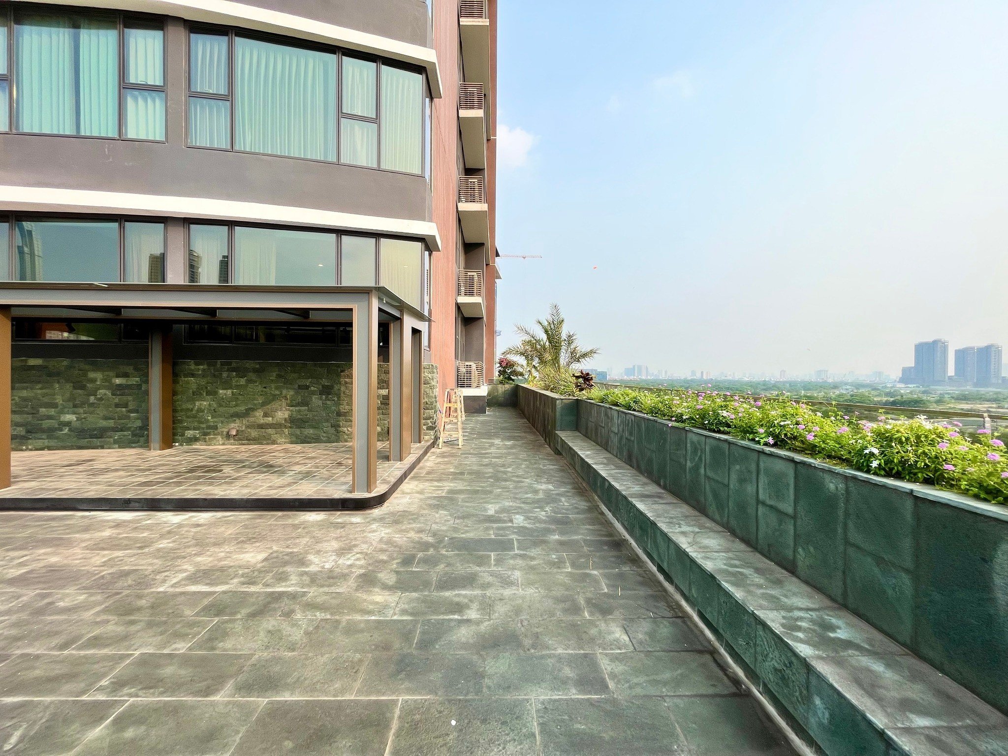 Cần bán căn 4PN mới ra, tầng cao, view sông_thumbnail_9