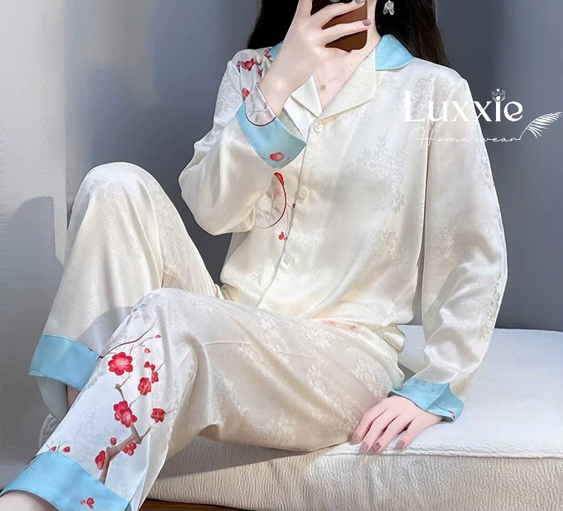 N101 Pijama lụa gấm trắng hoa đào viền xanh da trời_thumbnail_4