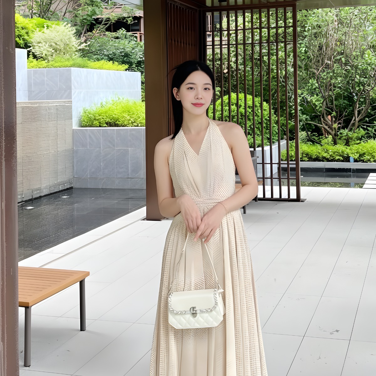 Túi xách nữ UHE_2524 ELY – đeo vai da chần ô, viền quấn bạc, khóa sang trọng – Đen/Trắng