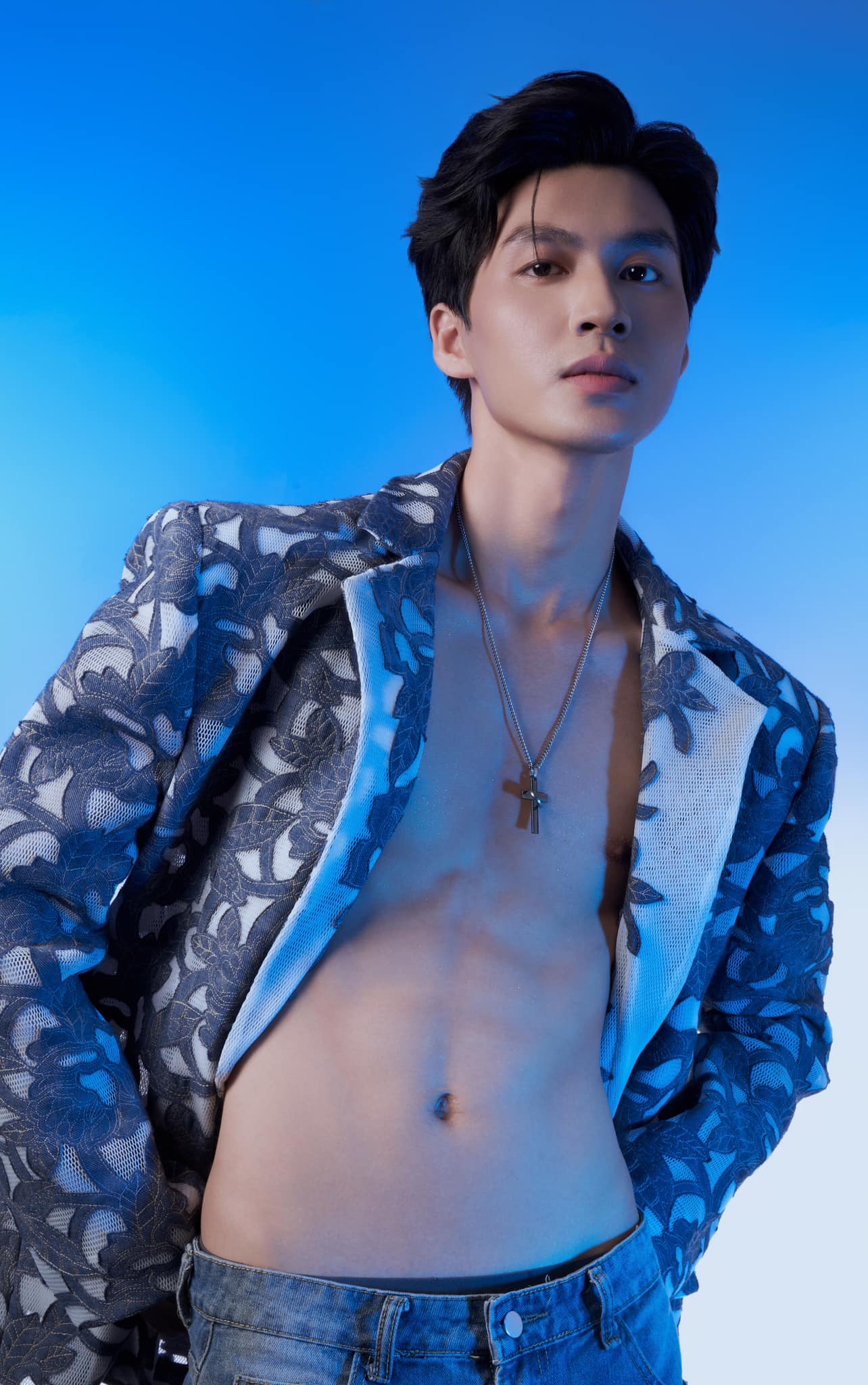 Suit ren họa tiết – Phóng khoáng & nghệ thuật_thumbnail_2