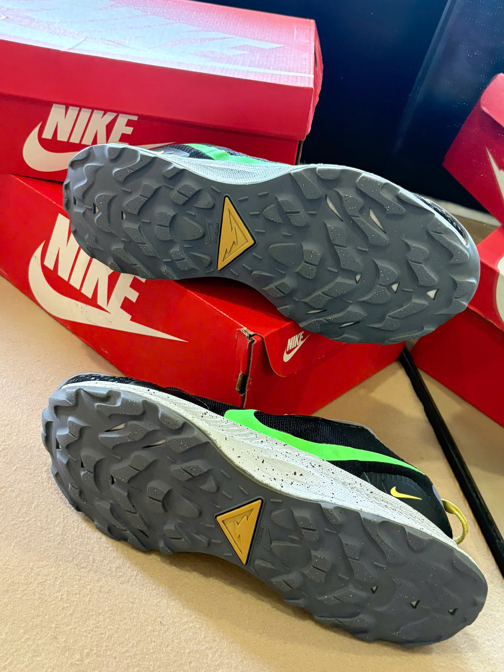 Nike Pegasus Trail 3 ‘Black Green Strike’ DA8697-004_thumbnail_6