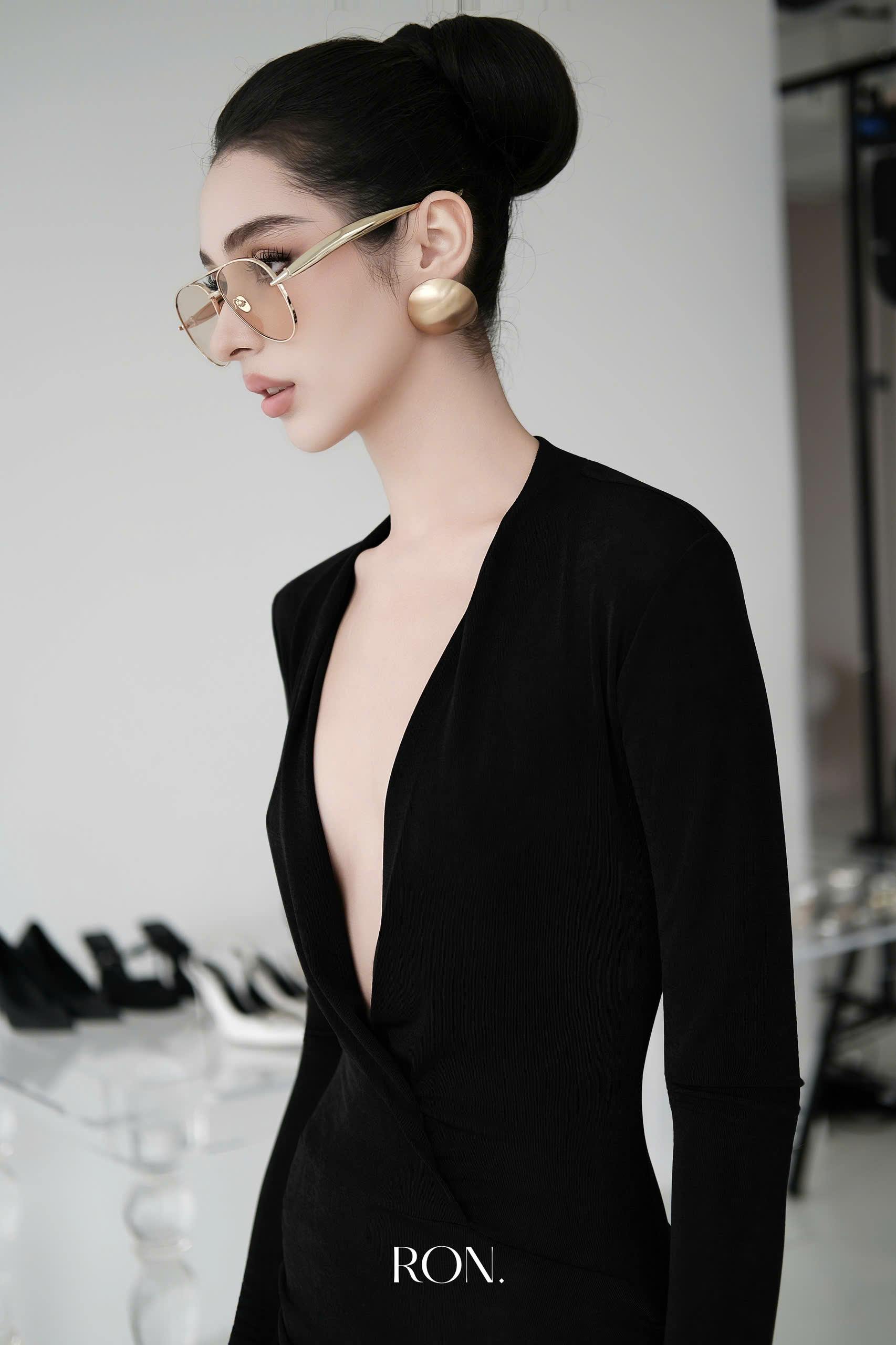 Đầm V rút hông_thumbnail_11