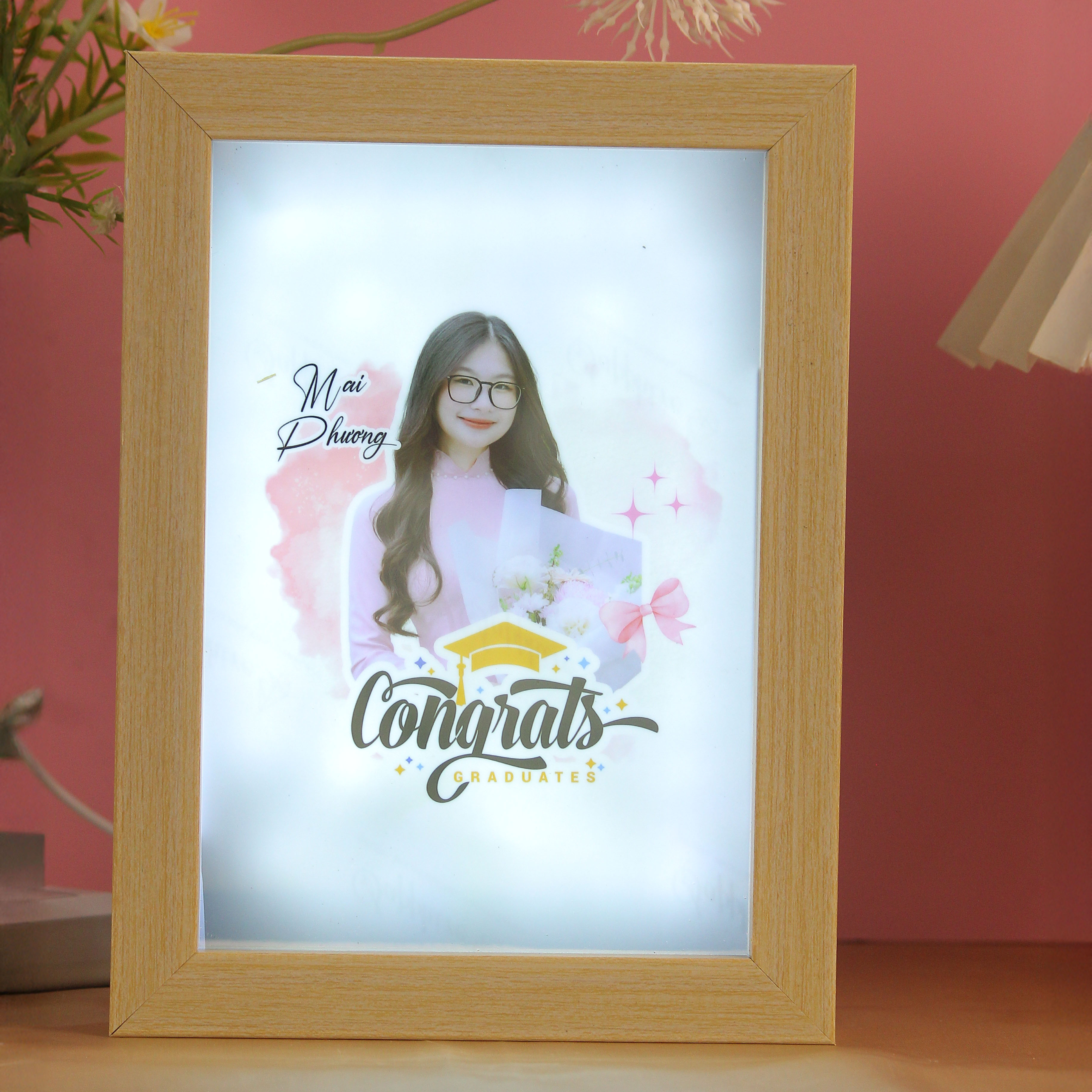 Tranh Gương Đèn Led In Ảnh Cá Nhân Hóa – Quà Tặng Tốt Nghiệp Ý Nghĩa Dành Cho Bạn Bè, Người Thân Kỷ Niệm Ngày Ra Trường_thumbnail_5