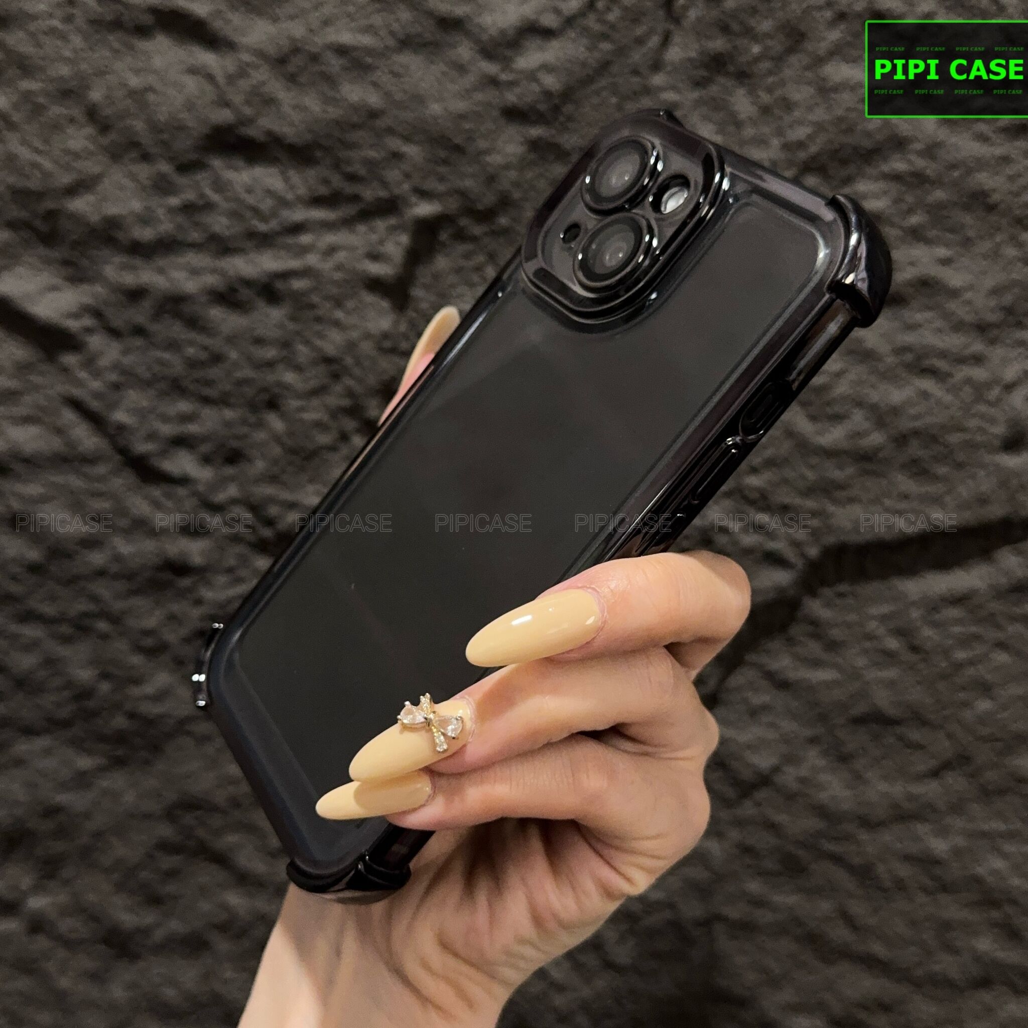 Ốp Lưng iPhone 14 - Gu - Đen