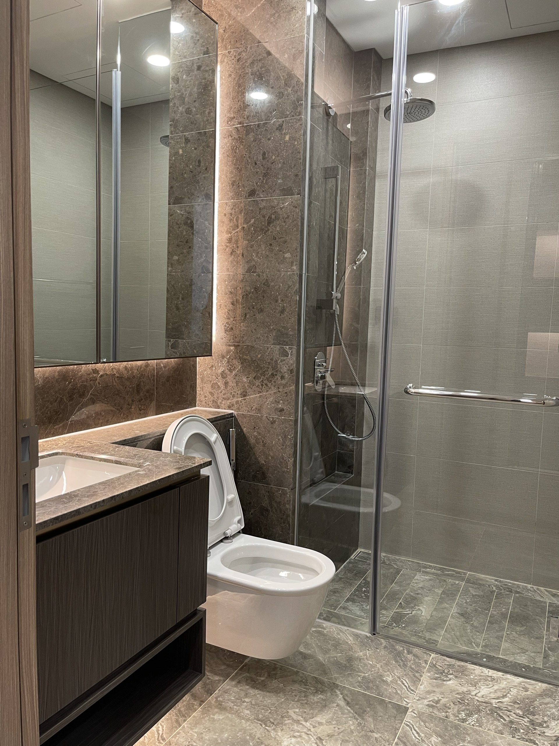 Hot deal: Cho thuê căn hộ The River 1pn 64m2 full nội thất giá chỉ 22triệu_thumbnail_1