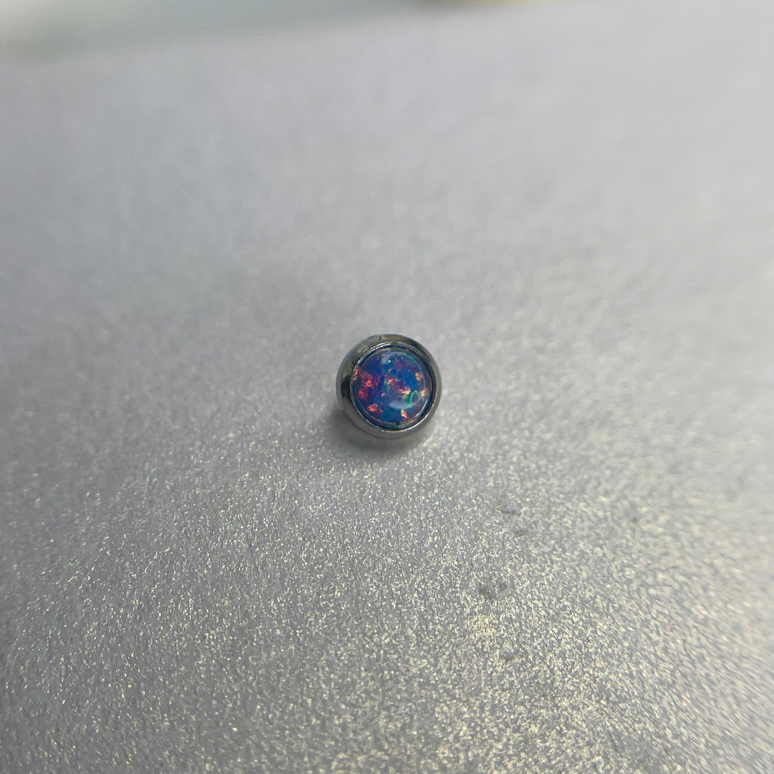Charm cấy thép y tế opal tím size 5 thân 1.6