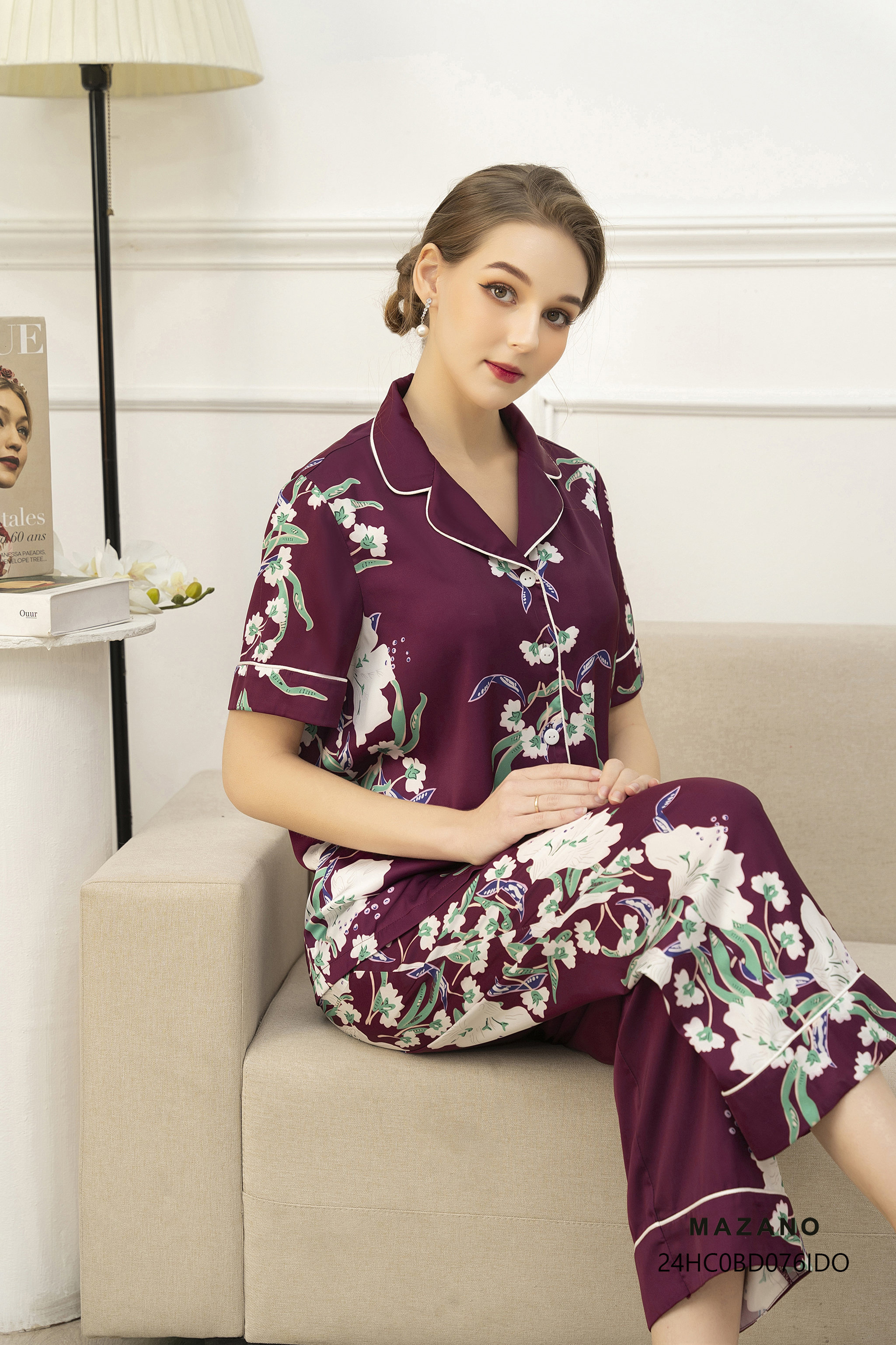 Bộ mặc nhà suông Vải lụa mỏng  Họa tiết in hoa bố cục  Cổ bẻ ve Tay ngắn Dài quần tới mắt cá chân_thumbnail_2