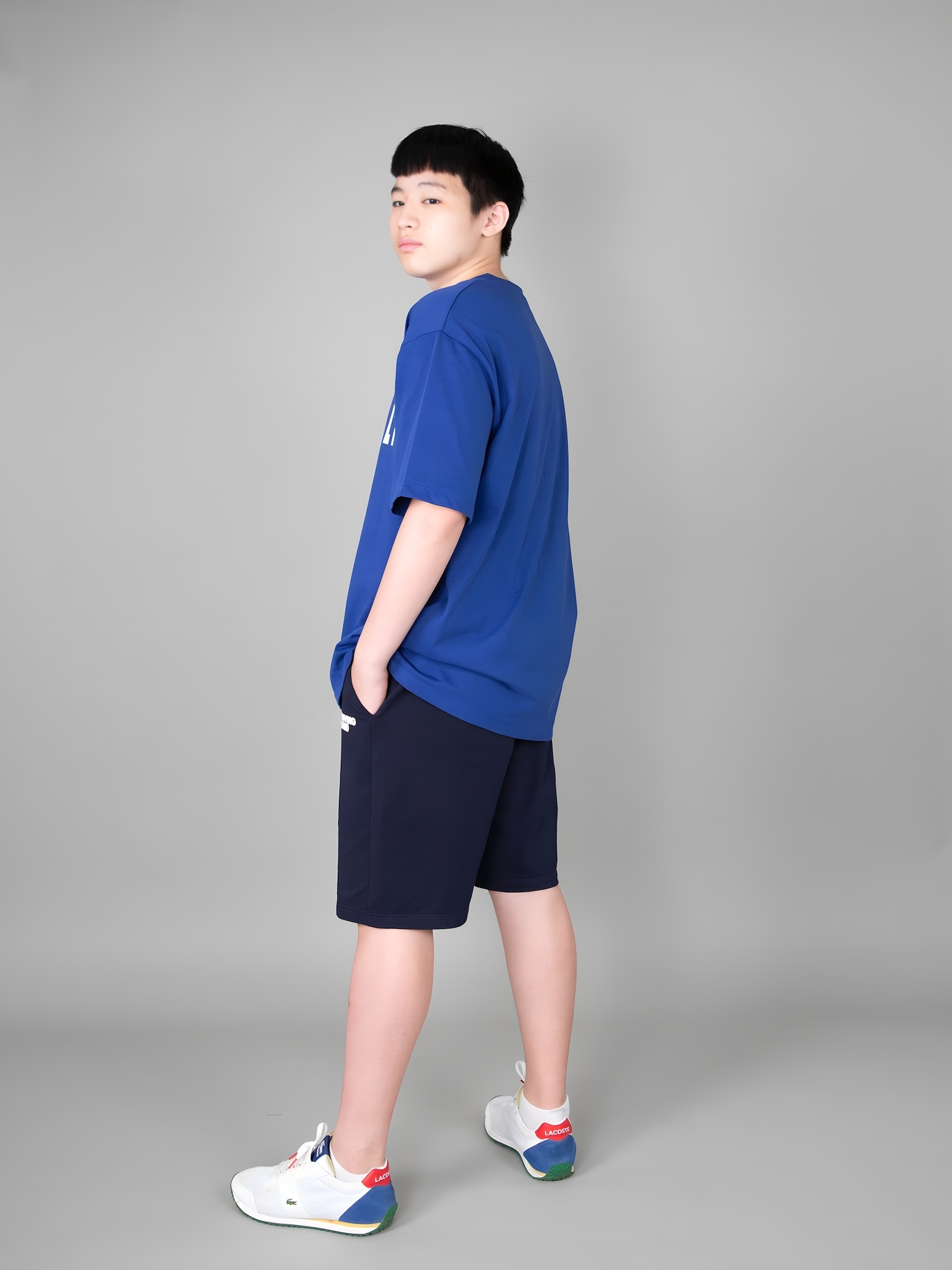 Áo phông bé trai dáng rộng màu coban chữ trắng_thumbnail_2