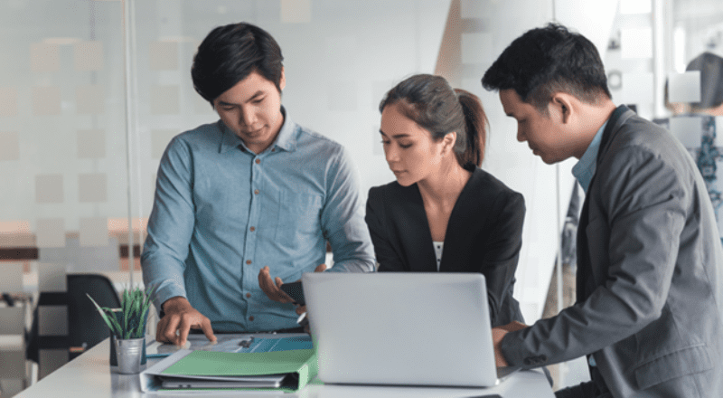 Tích lũy hay tận hưởng – Giới trẻ nên chọn hướng nào để cân bằng cuộc sống và tài chính?