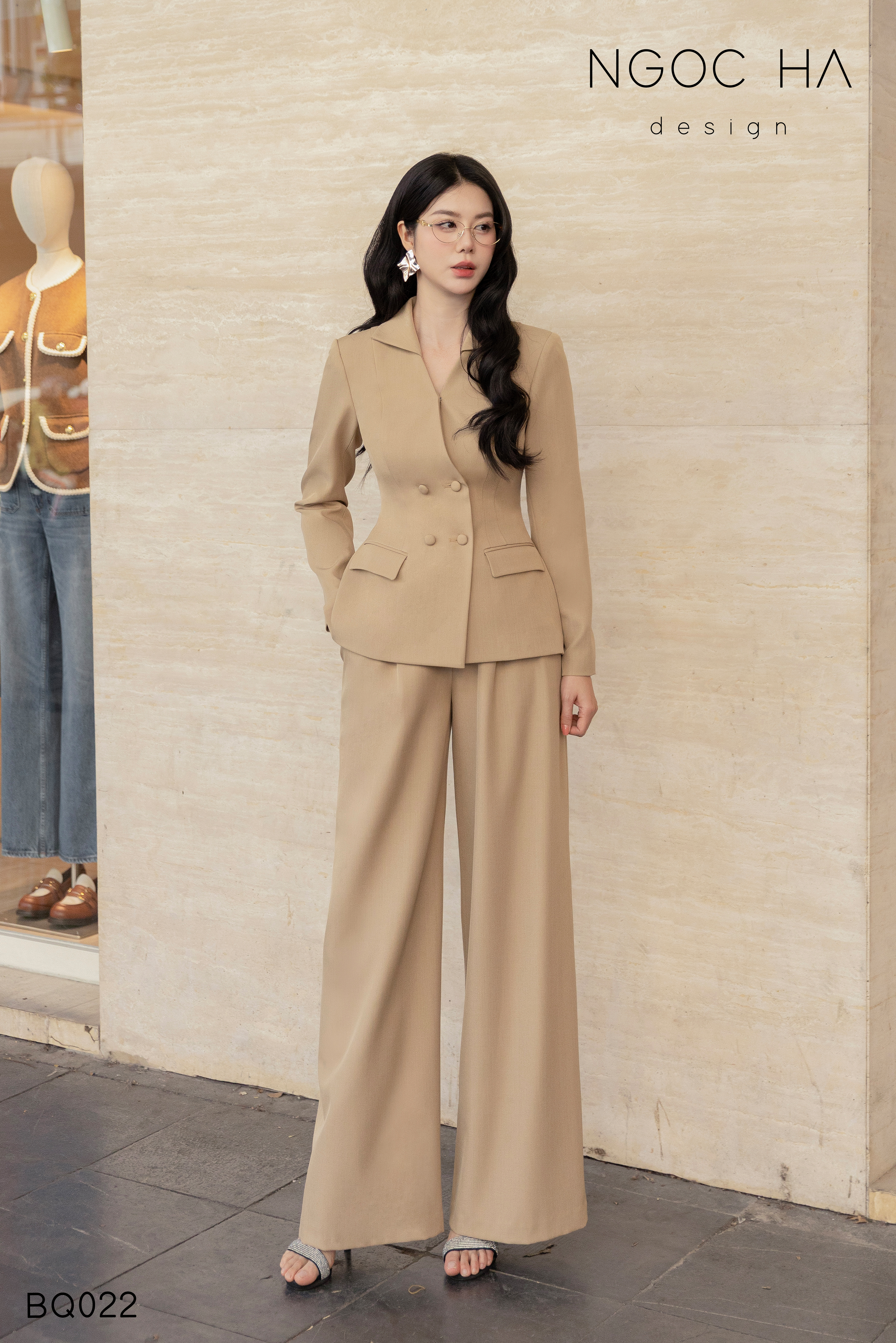 Maika Set _  Set Vest Chiết Eo Cổ V  Quần Suông Màu Bee BQ022