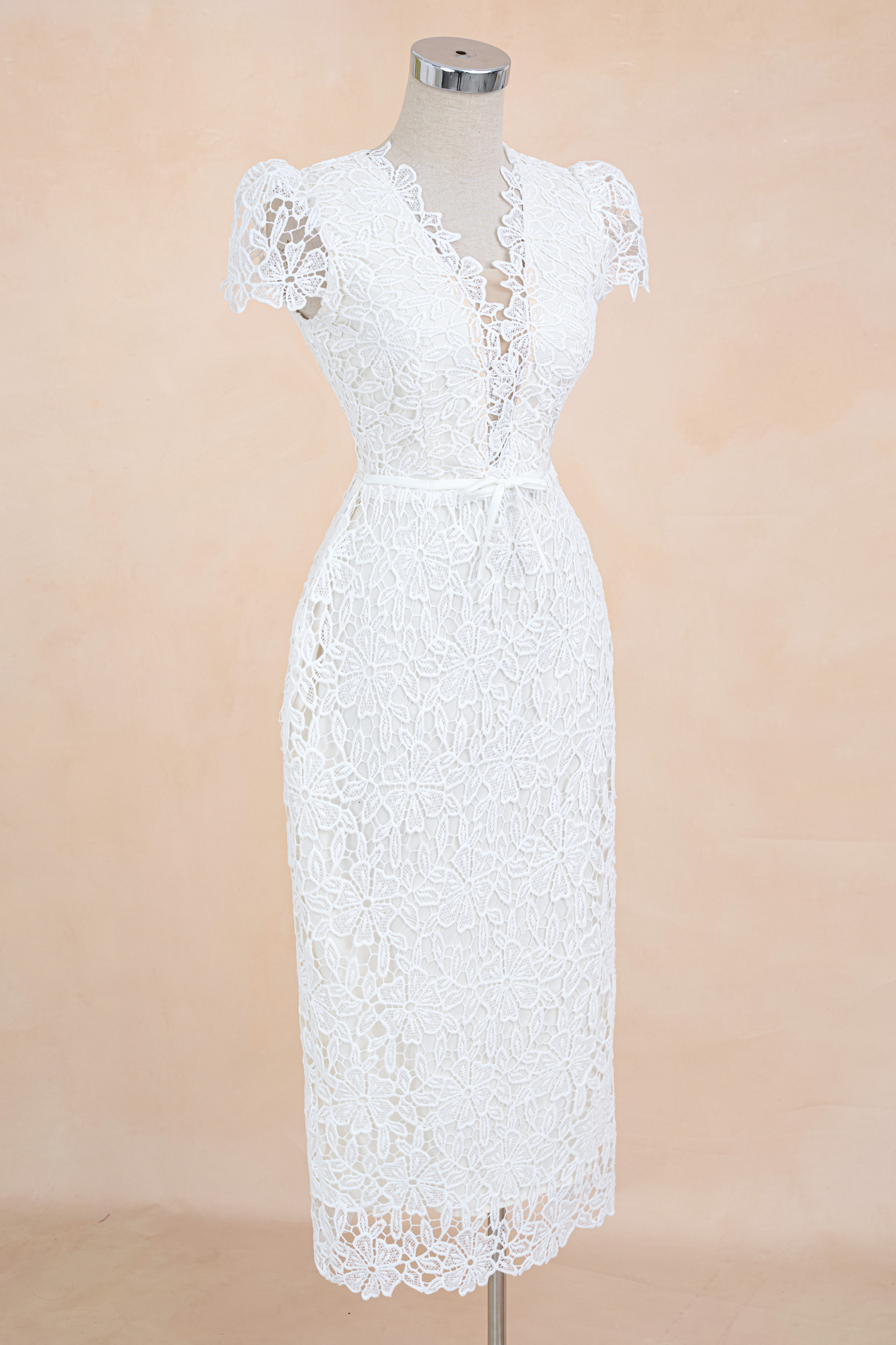 Đầm Bút Chì Ren Cổ V TB_thumbnail_3